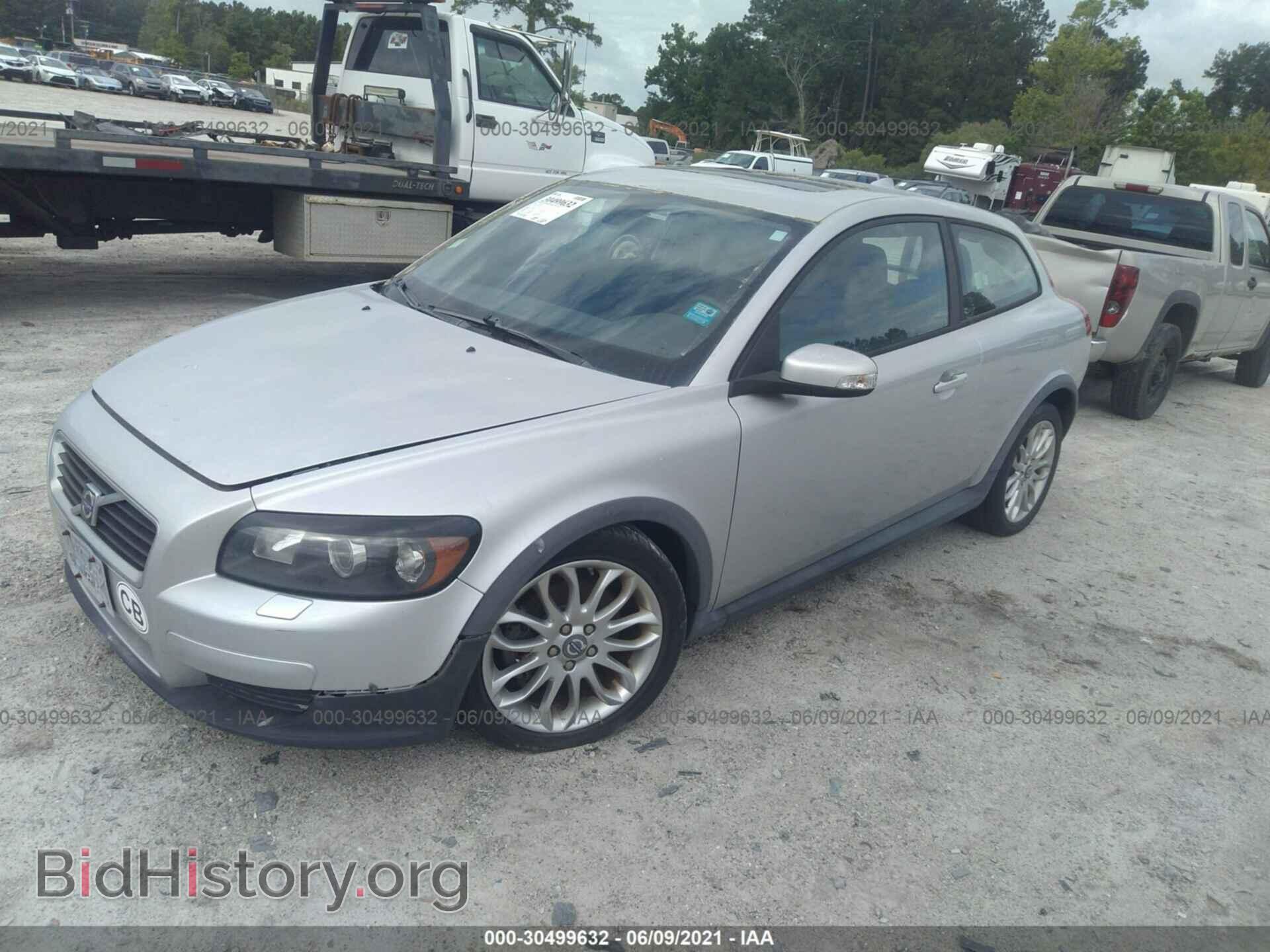 2008 VOLVO C30 - VIN: YV1MK672582052305 - Фото 2