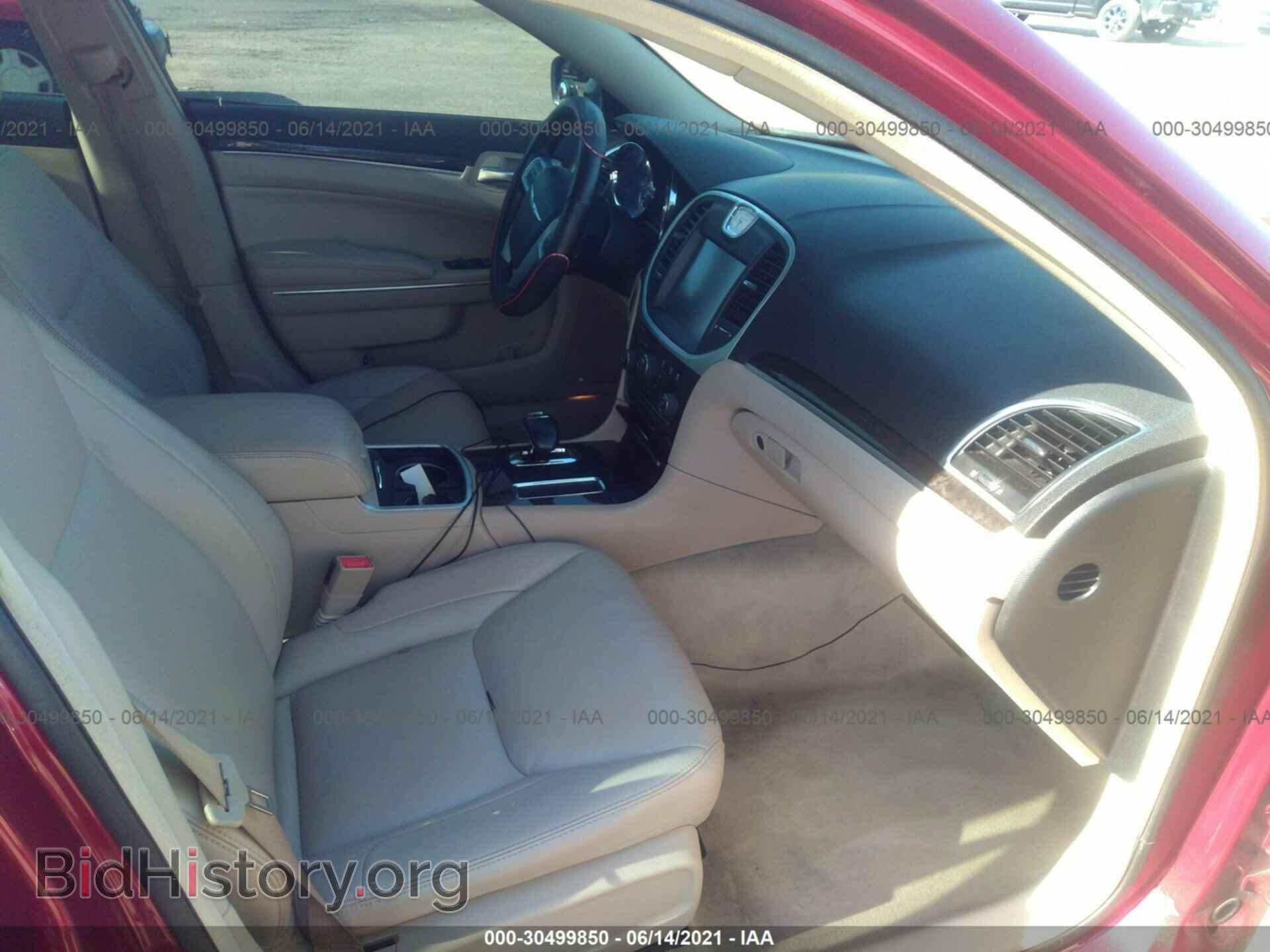 2013 CHRYSLER 300 - VIN: 2C3CCAAG3DH627206 - Фото 5