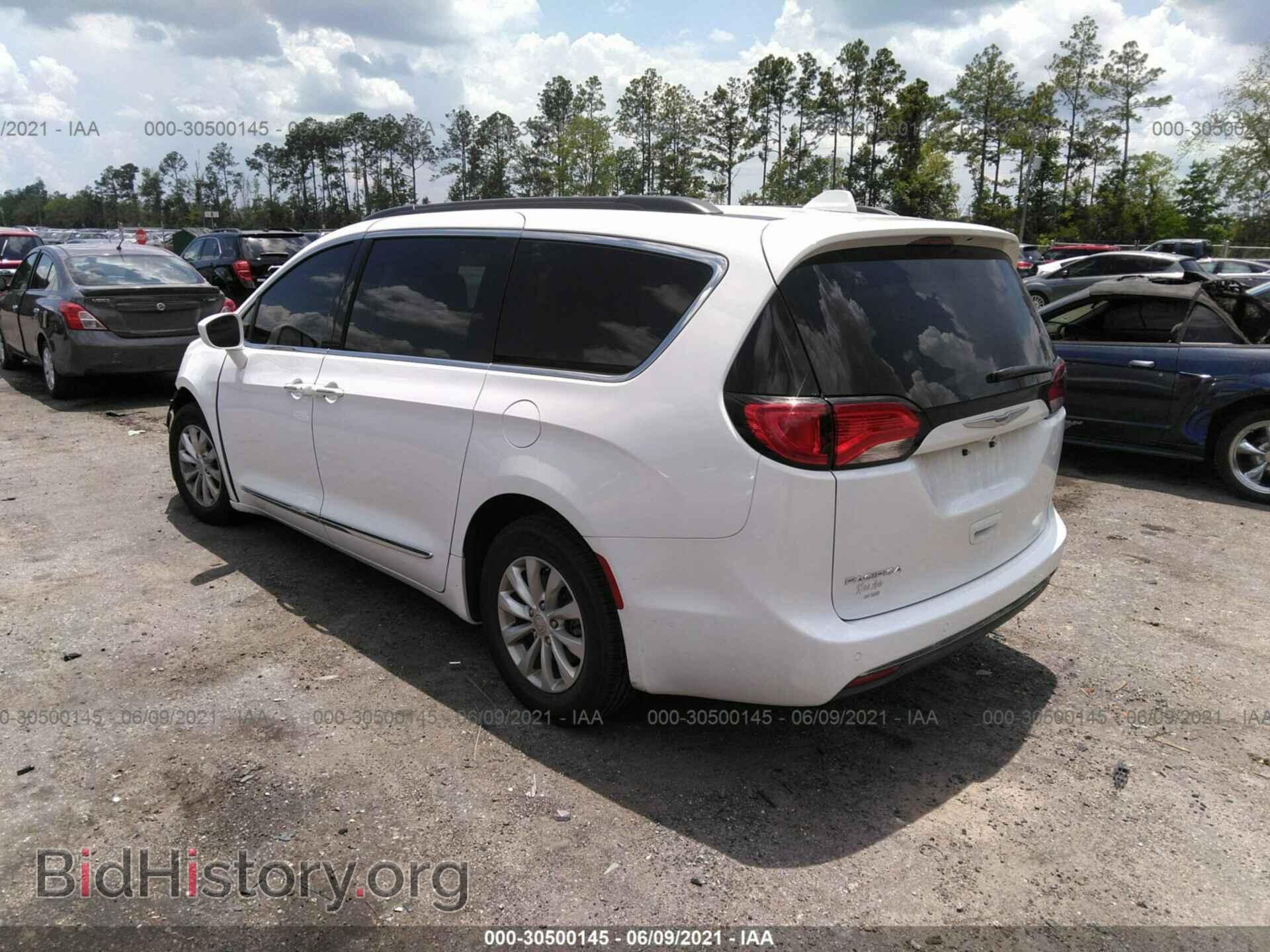 2017 CHRYSLER PACIFICA - VIN: 2C4RC1BG7HR564633 - Фото 3