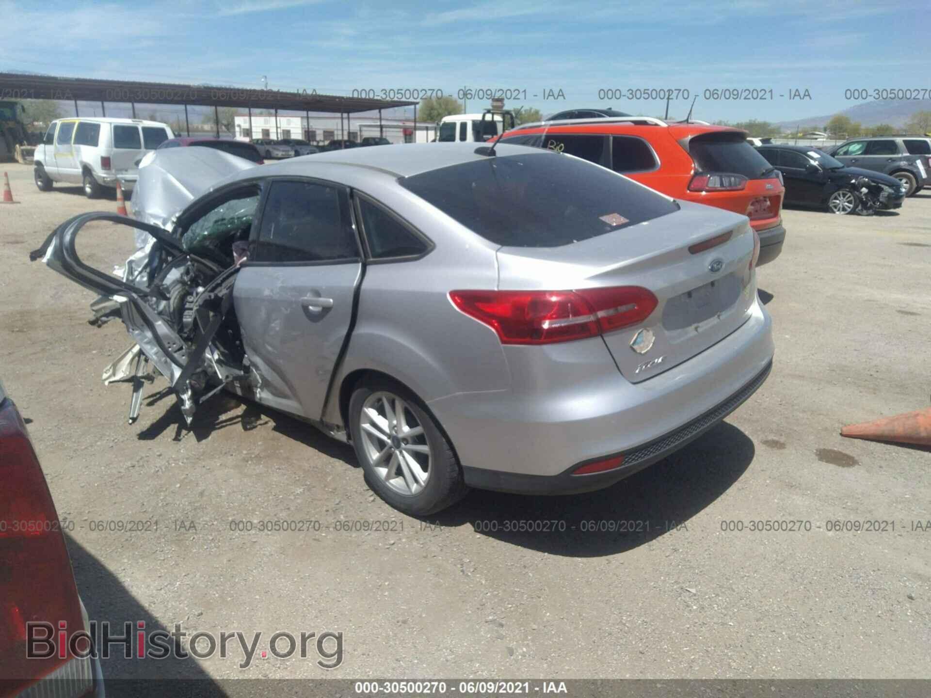 2017 FORD FOCUS - VIN: 1FADP3F22HL211420 - Фото 3
