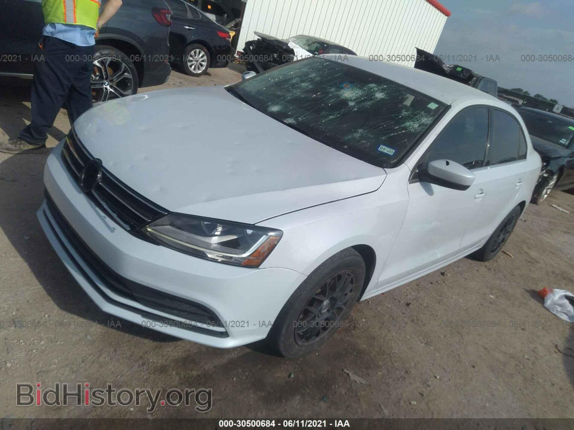 2017 VOLKSWAGEN JETTA - VIN: 3VW2B7AJ3HM252673 - Фото 2