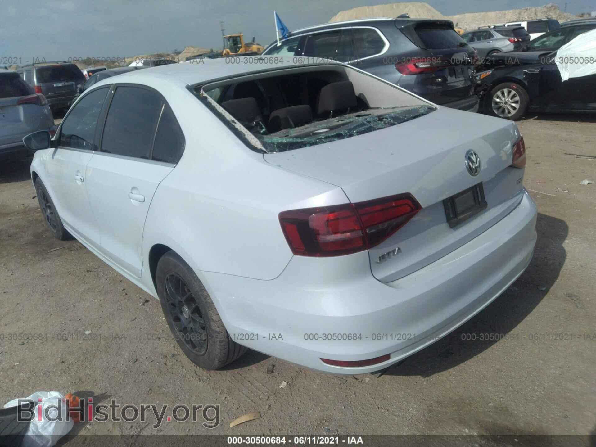 2017 VOLKSWAGEN JETTA - VIN: 3VW2B7AJ3HM252673 - Фото 3