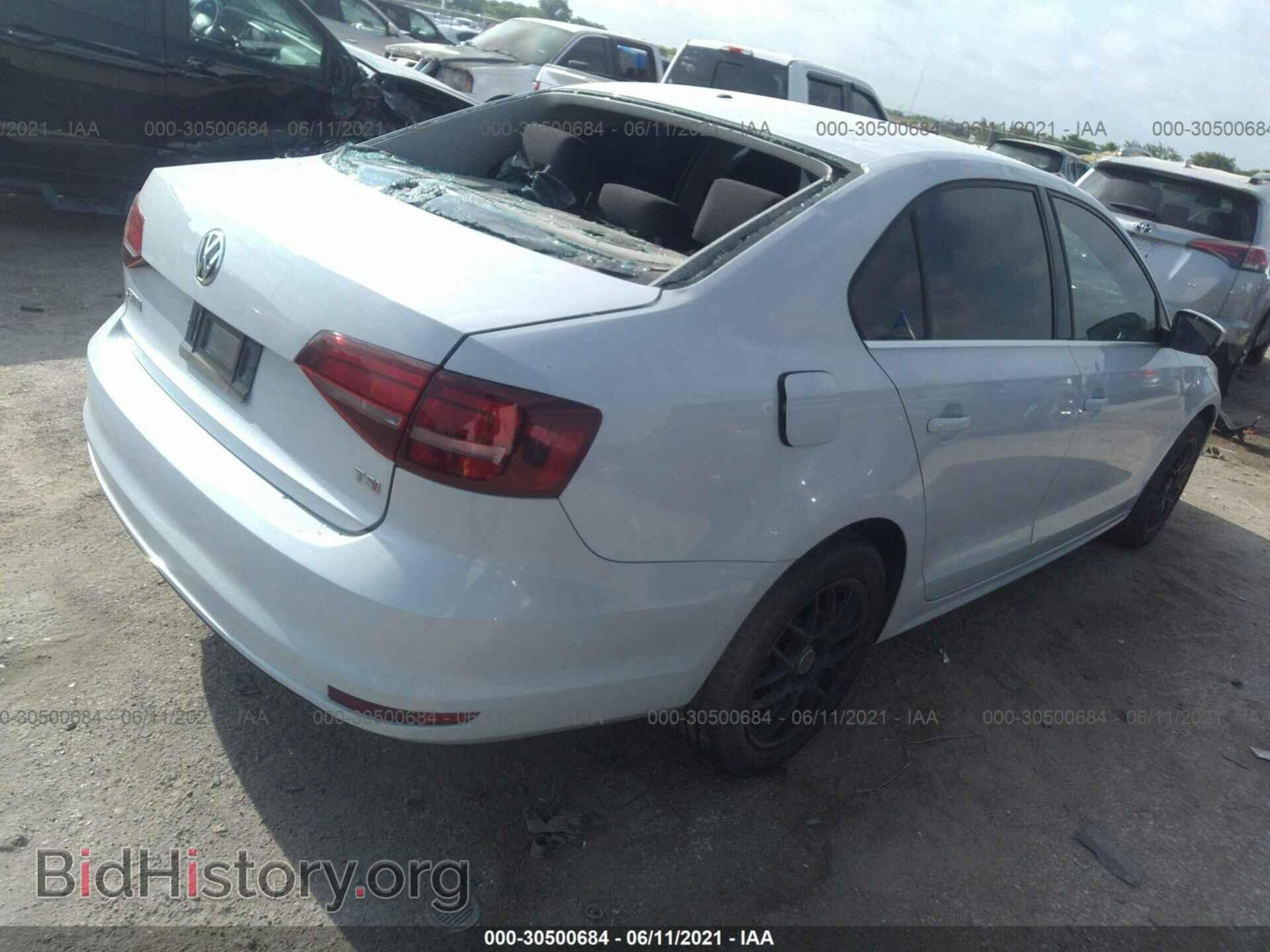2017 VOLKSWAGEN JETTA - VIN: 3VW2B7AJ3HM252673 - Фото 4