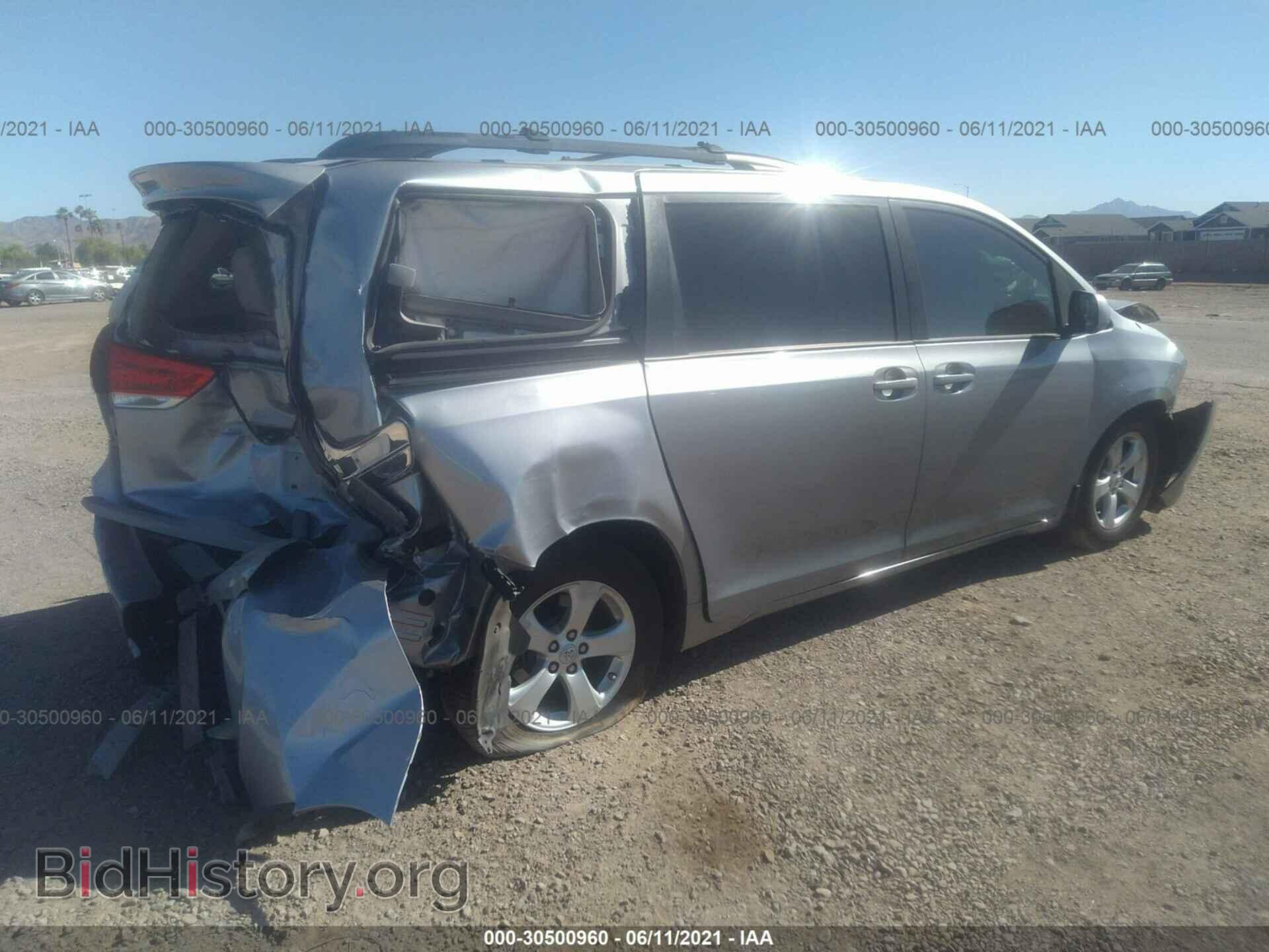 2011 TOYOTA SIENNA - VIN: 5TDKK3DC4BS068312 - Фото 4