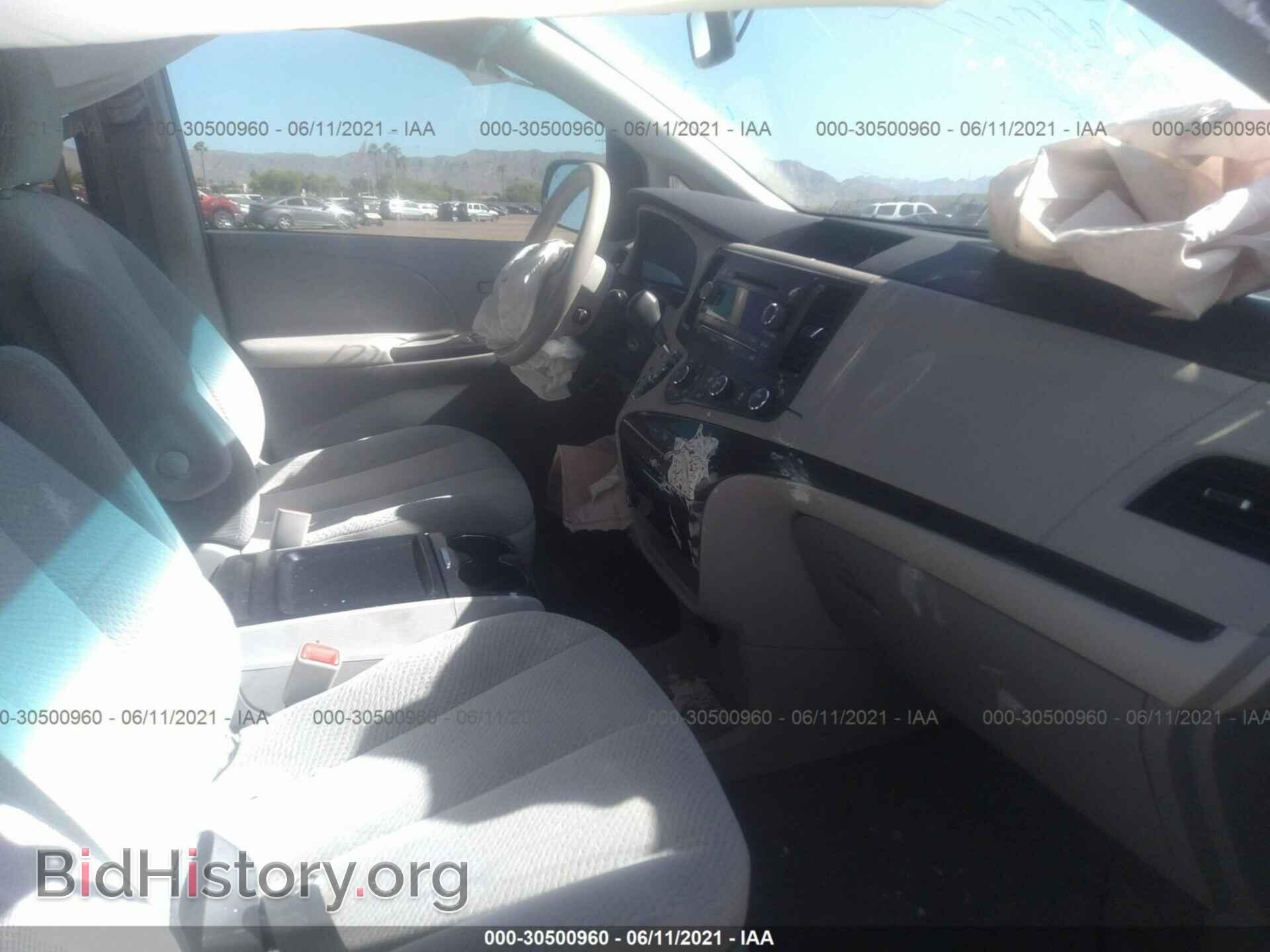 2011 TOYOTA SIENNA - VIN: 5TDKK3DC4BS068312 - Фото 5