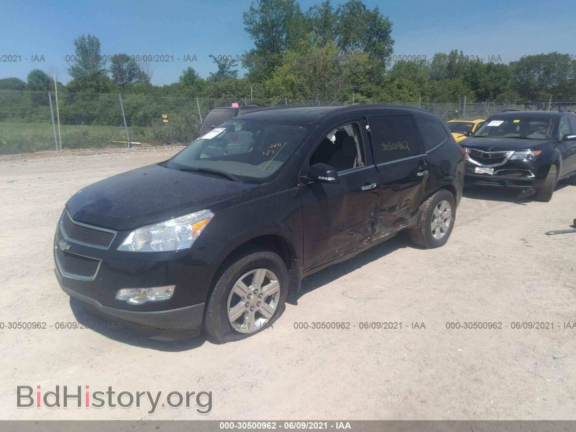 2012 CHEVROLET TRAVERSE - VIN: 1GNKVJED2CJ224629 - Фото 2