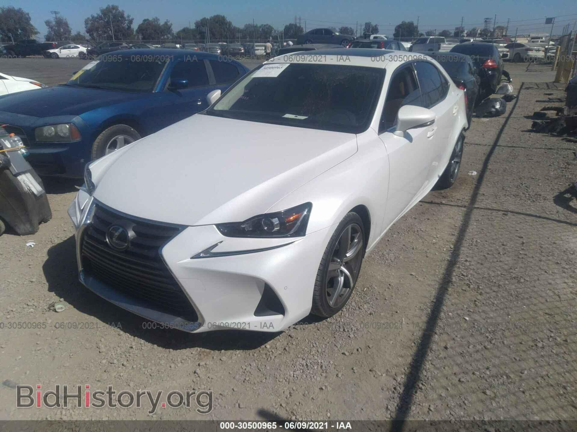 2017 LEXUS IS - VIN: JTHBA1D22H5043971 - Фото 2