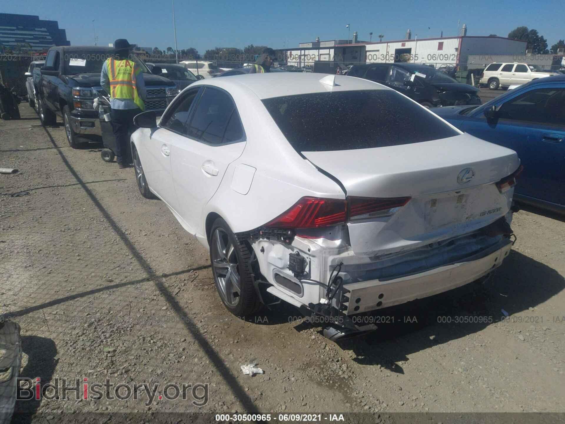2017 LEXUS IS - VIN: JTHBA1D22H5043971 - Фото 3