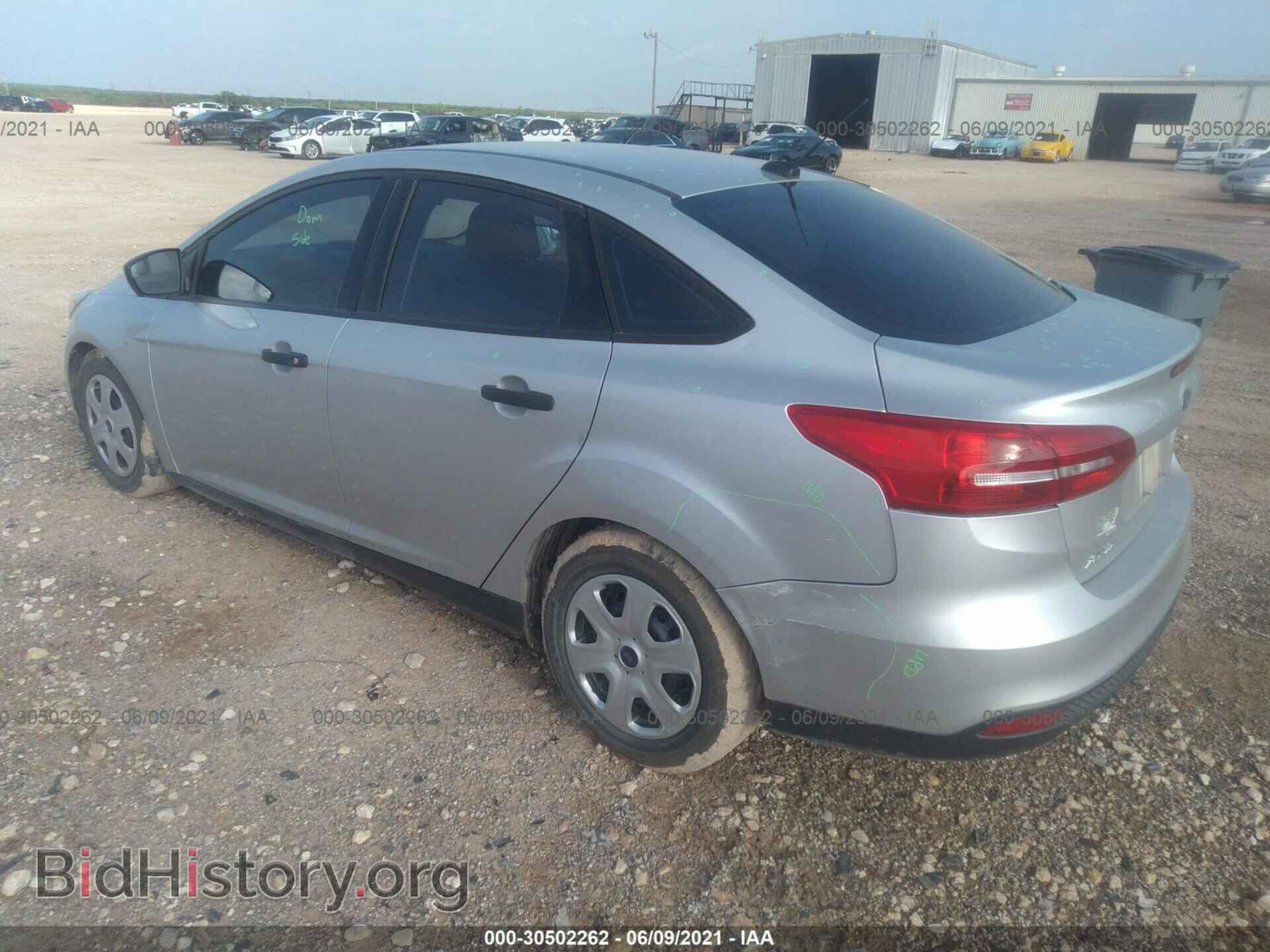 2016 FORD FOCUS - VIN: 1FADP3E24GL305847 - Фото 3