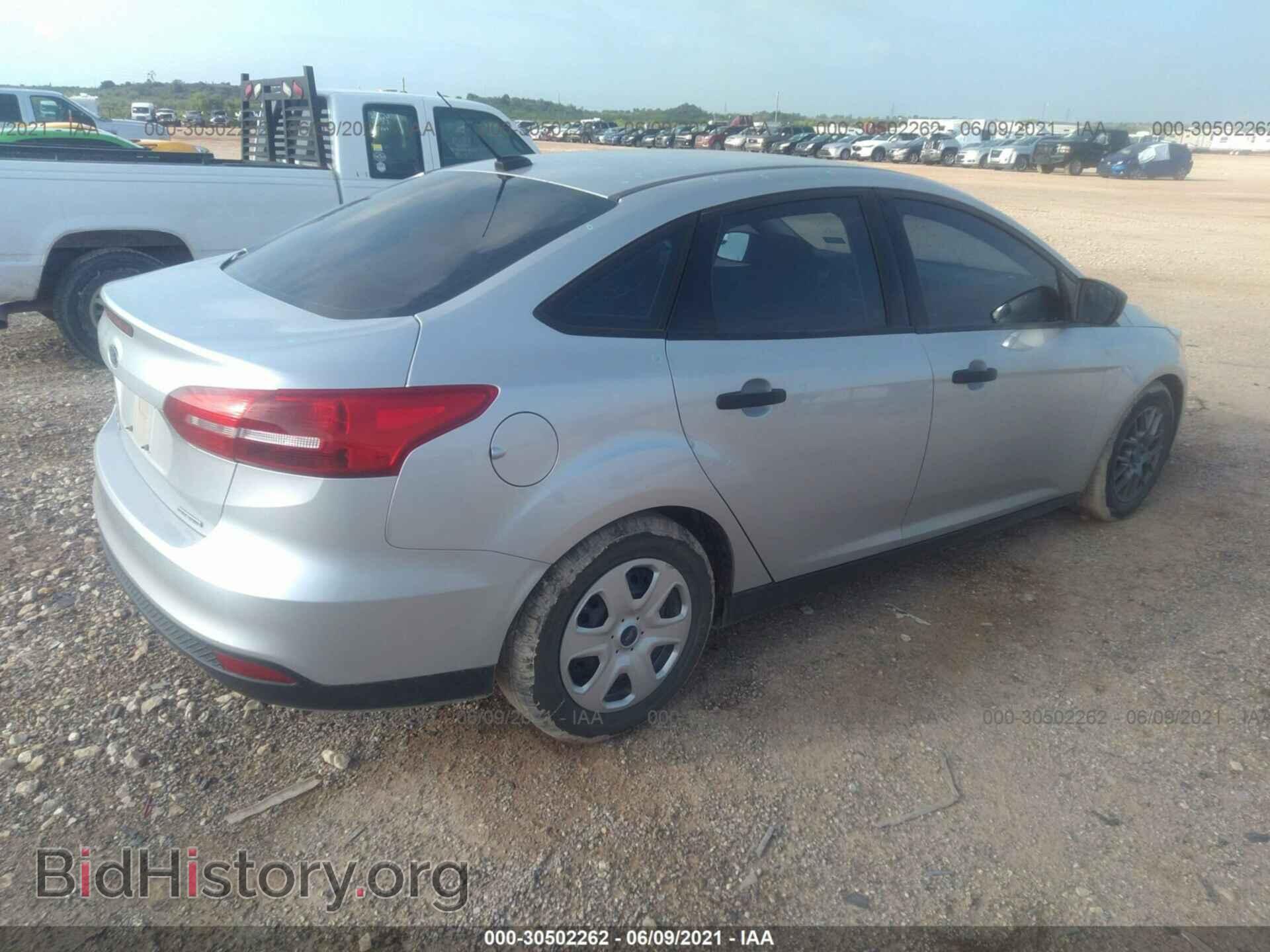 2016 FORD FOCUS - VIN: 1FADP3E24GL305847 - Фото 4