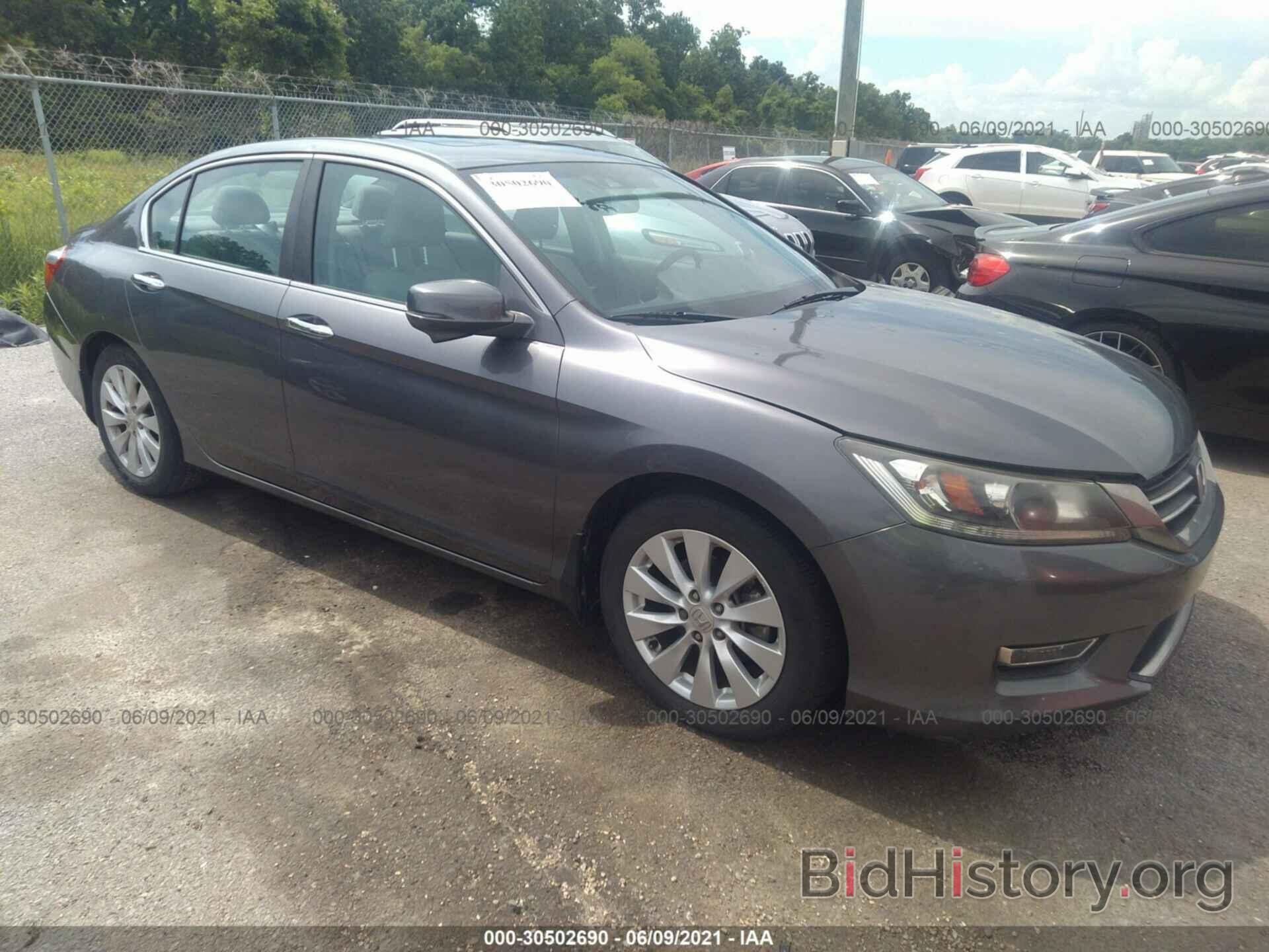 Photo 1HGCR2F85DA210686 - HONDA ACCORD SDN 2013