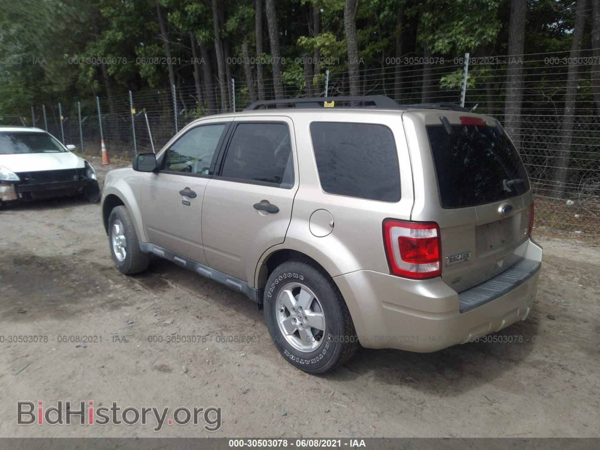 2011 FORD ESCAPE - VIN: 1FMCU9DG9BKA09456 - Фото 3