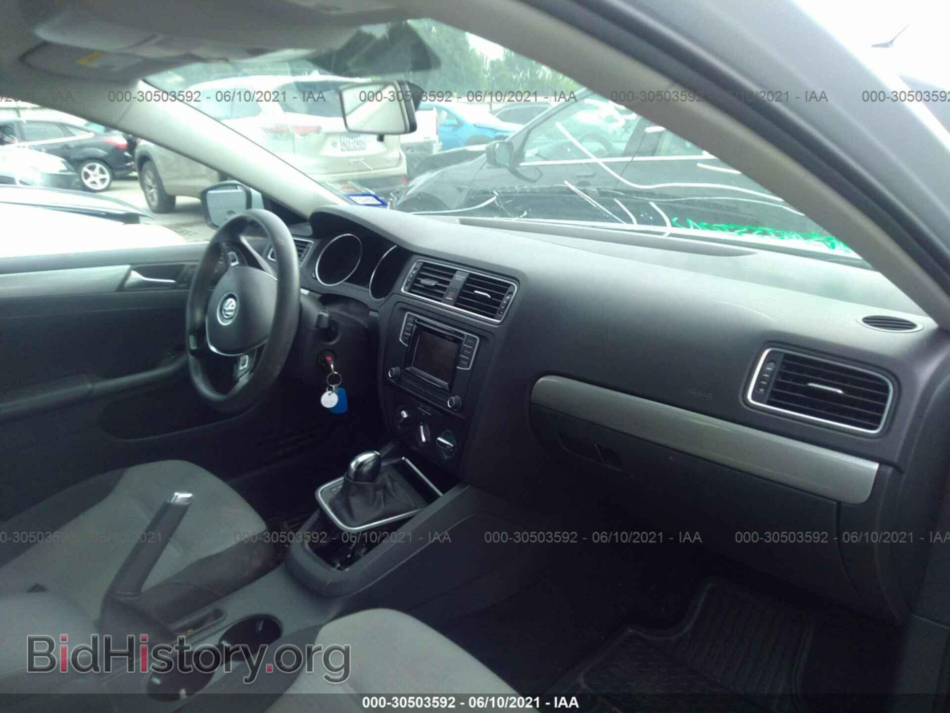 2017 VOLKSWAGEN JETTA - VIN: 3VW2B7AJ3HM341580 - Фото 5
