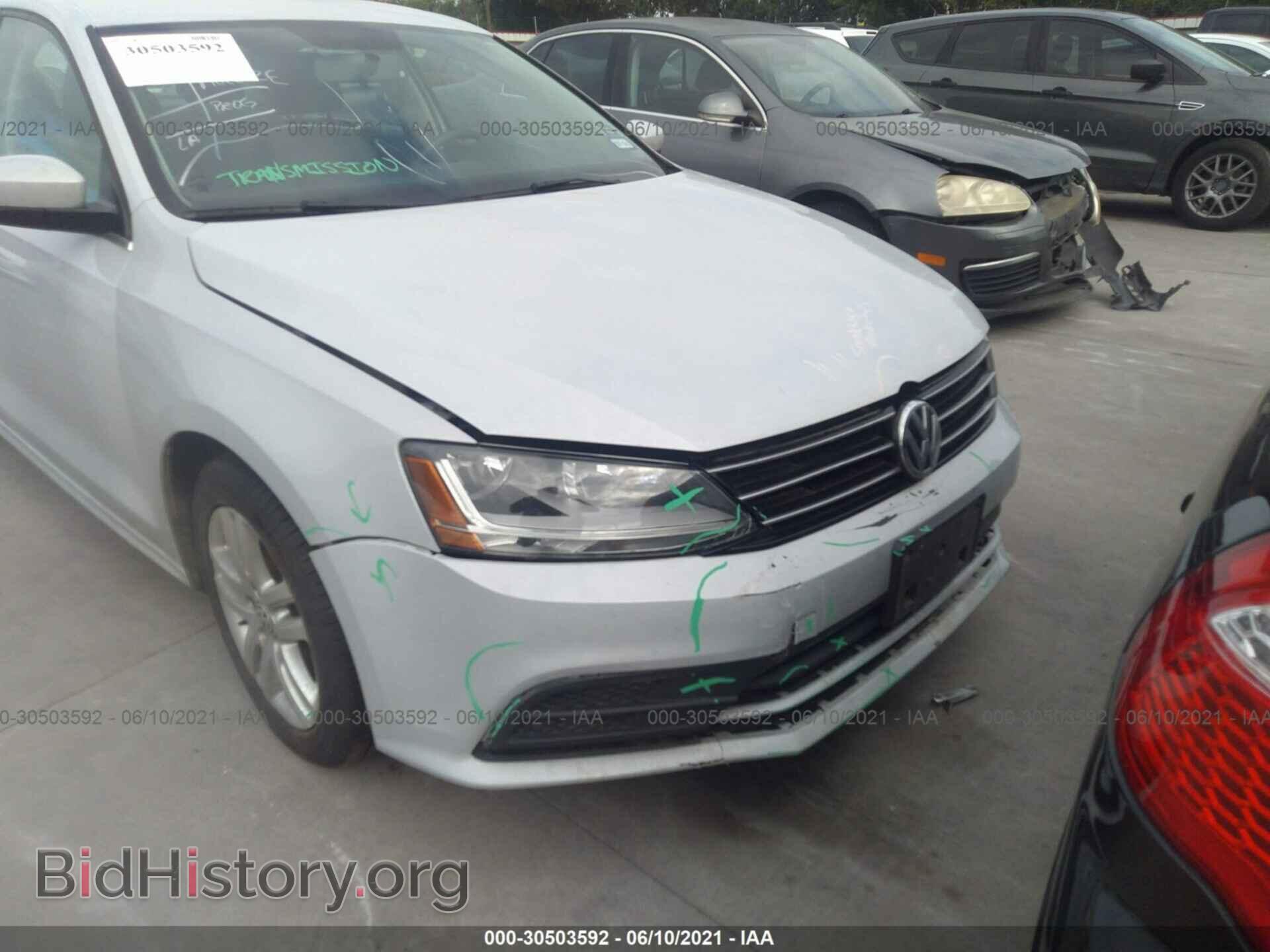 2017 VOLKSWAGEN JETTA - VIN: 3VW2B7AJ3HM341580 - Фото 6