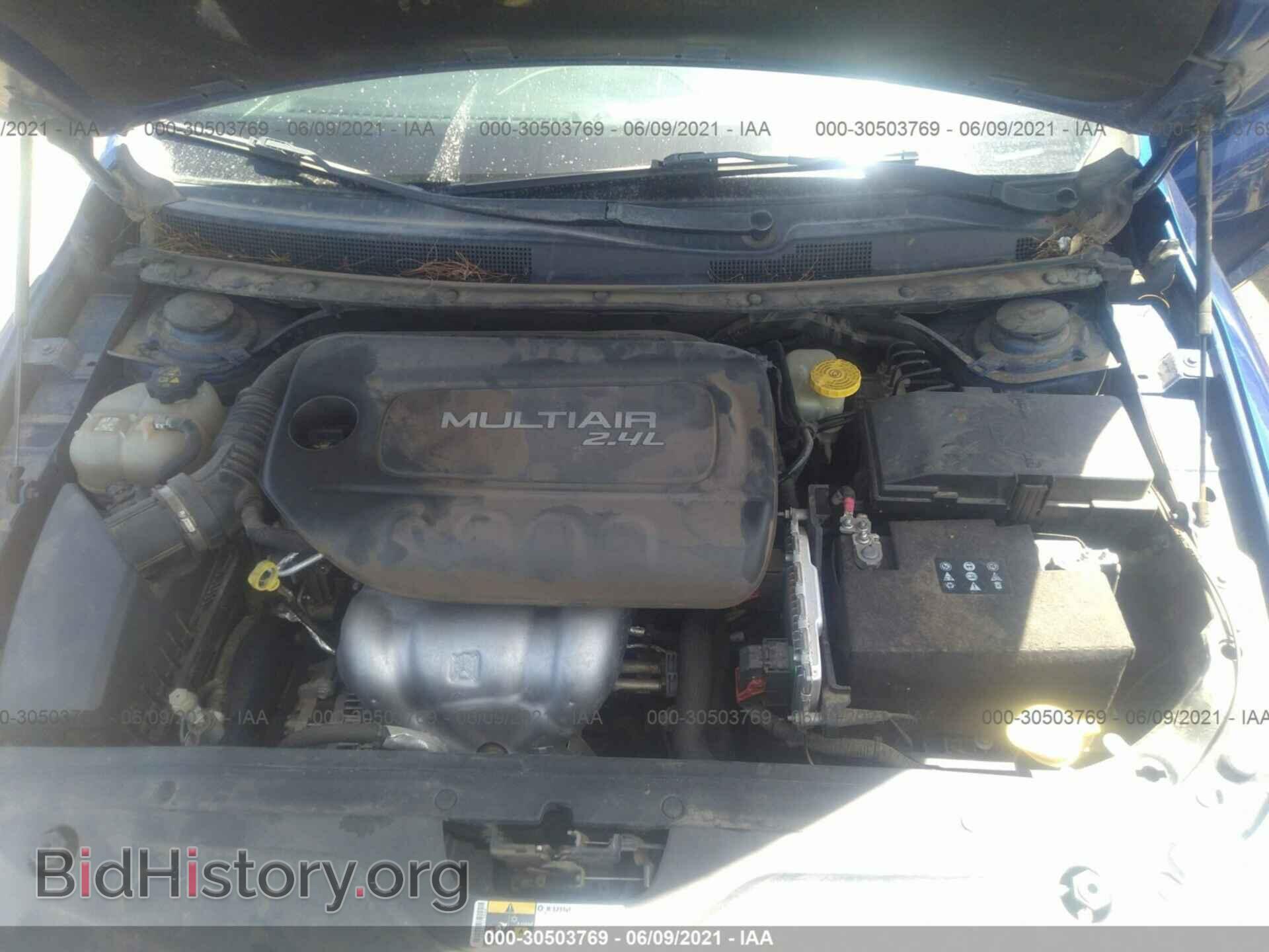 2016 CHRYSLER 200 - VIN: 1C3CCCAB4GN110959 - Фото 10