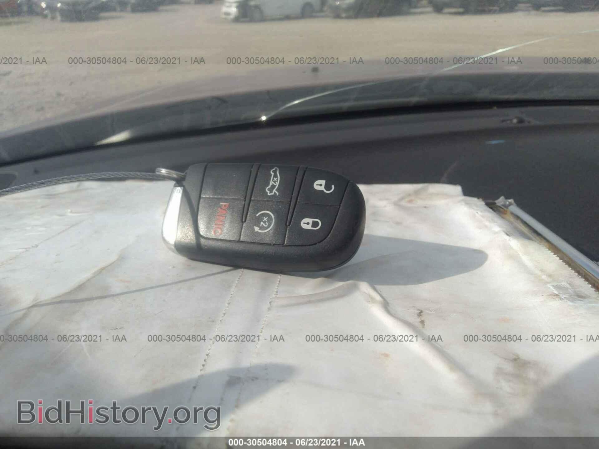 2012 CHRYSLER 300 - VIN: 2C3CCABG3CH313102 - Фото 11