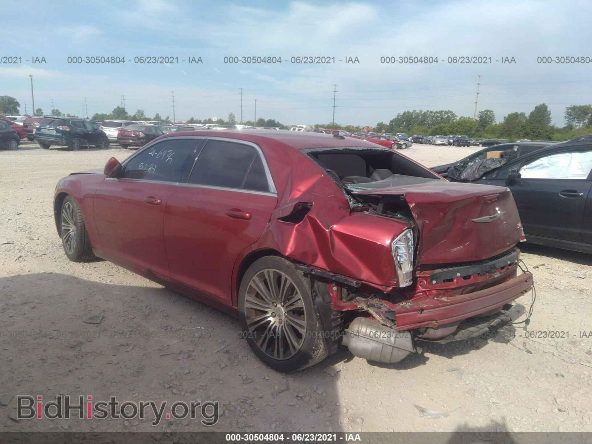 2012 CHRYSLER 300 - VIN: 2C3CCABG3CH313102 - Фото 3