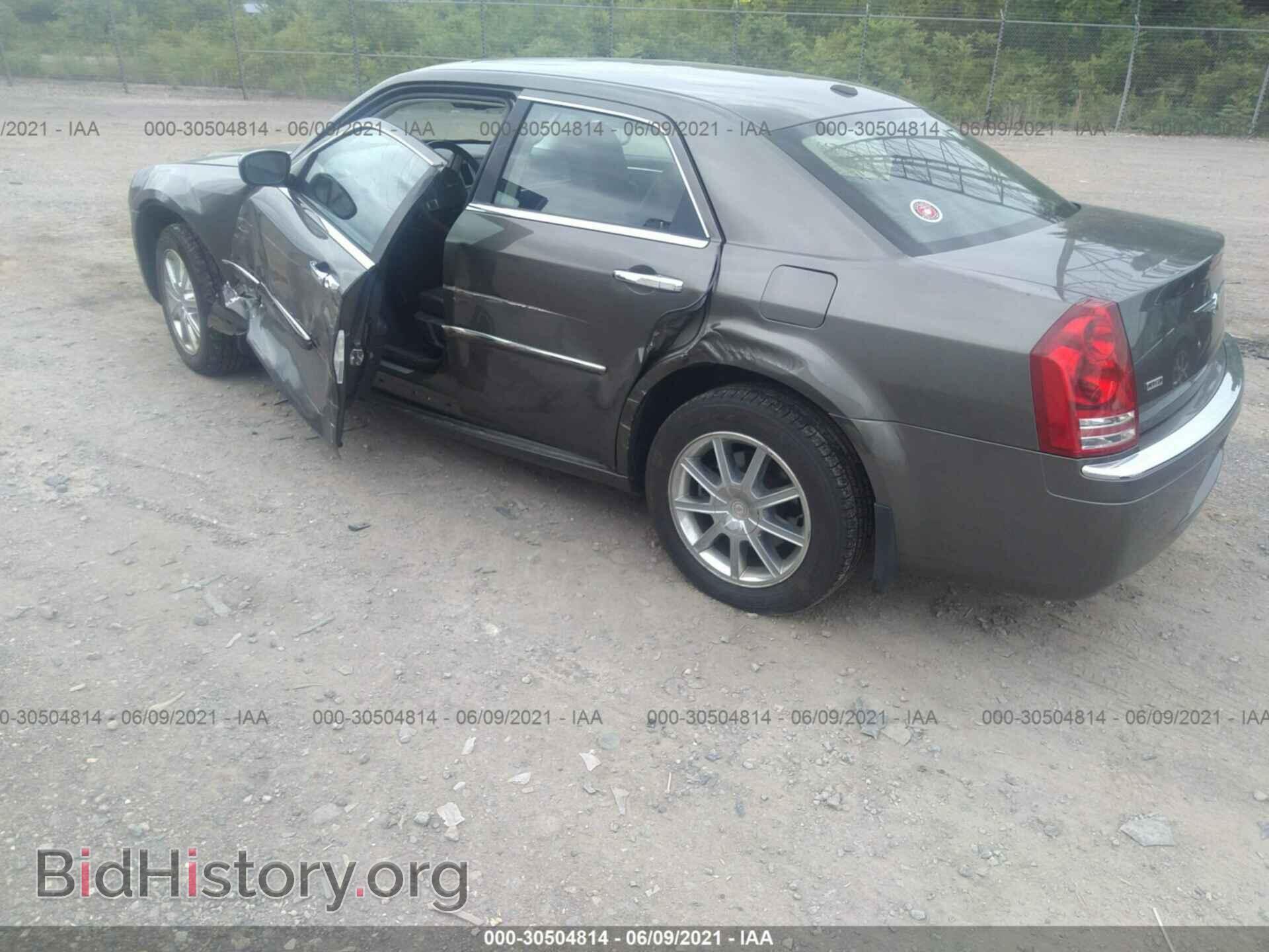 2010 CHRYSLER 300 - VIN: 2C3CK6CT0AH248573 - Фото 3