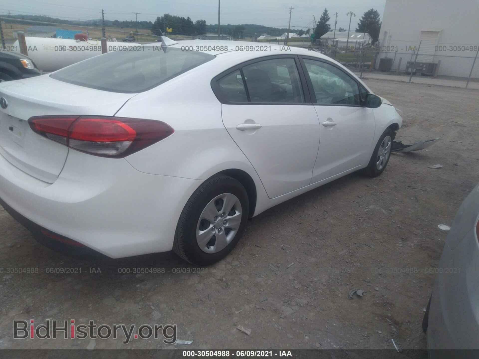 2017 KIA FORTE - VIN: 3KPFL4A71HE060120 - Фото 4