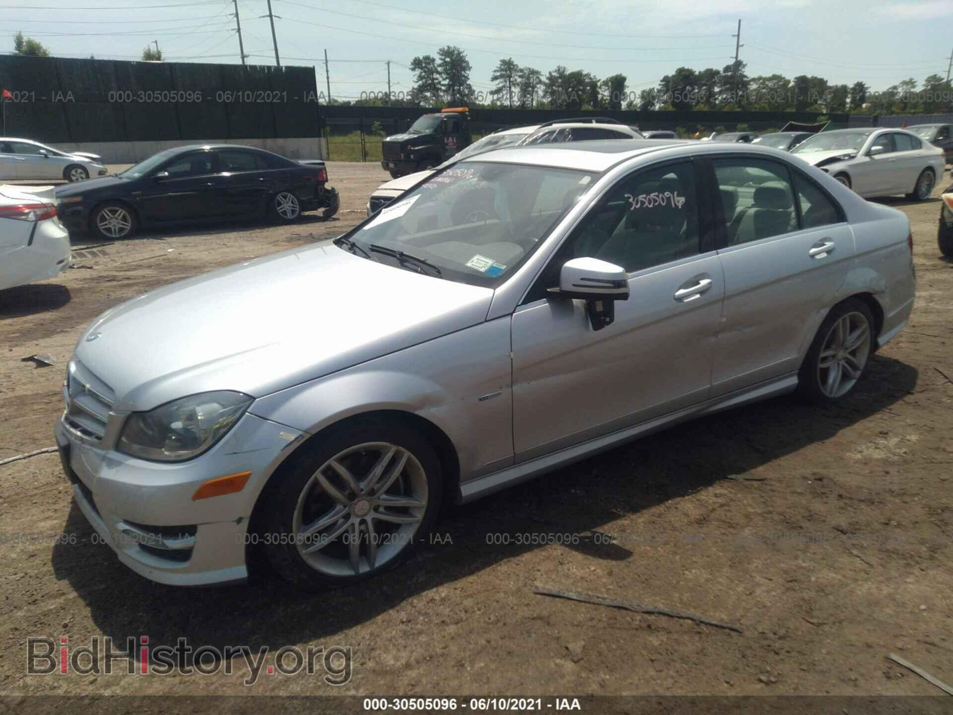 2012 MERCEDES-BENZ C-CLASS - VIN: WDDGF4HB5CA608773 - Фото 2