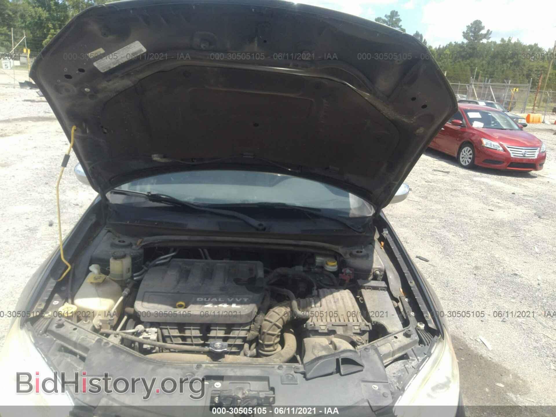 2011 CHRYSLER 200 - VIN: 1C3BC2FB0BN501078 - Фото 10