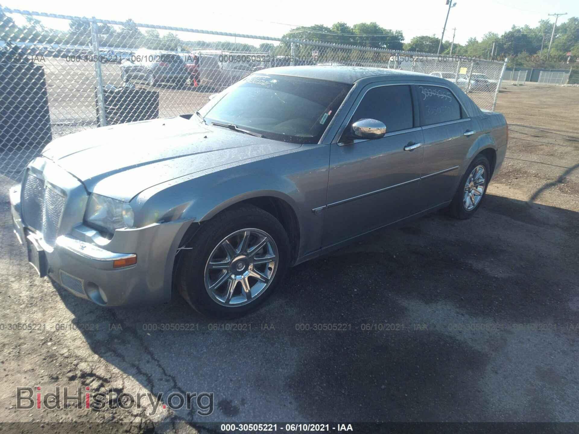 2006 CHRYSLER 300 - VIN: 2C3LA63H56H365751 - Фото 2