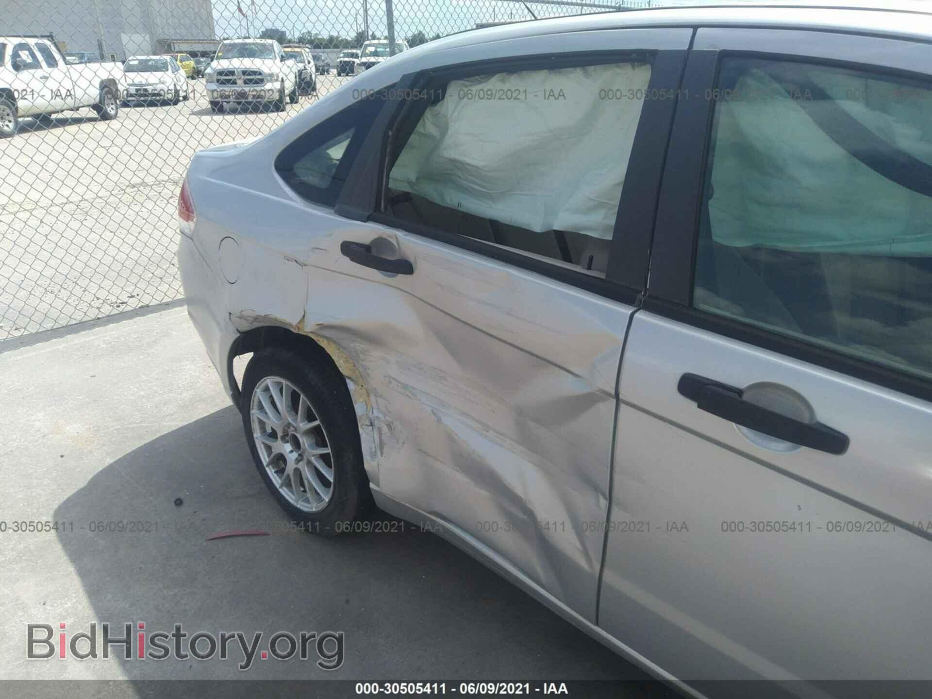 2008 FORD FOCUS - VIN: 1FAHP35N28W259592 - Фото 6