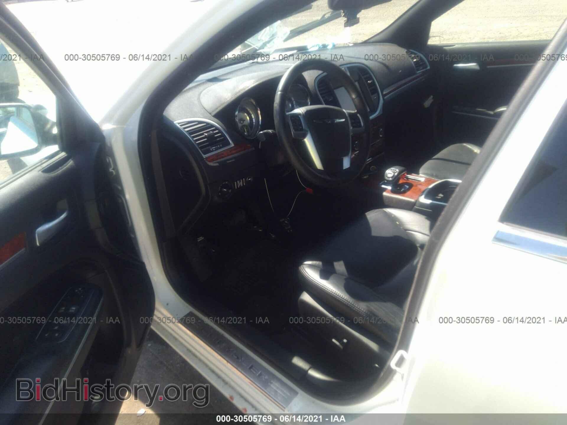 2013 CHRYSLER 300 - VIN: 2C3CCAAGXDH504180 - Фото 5