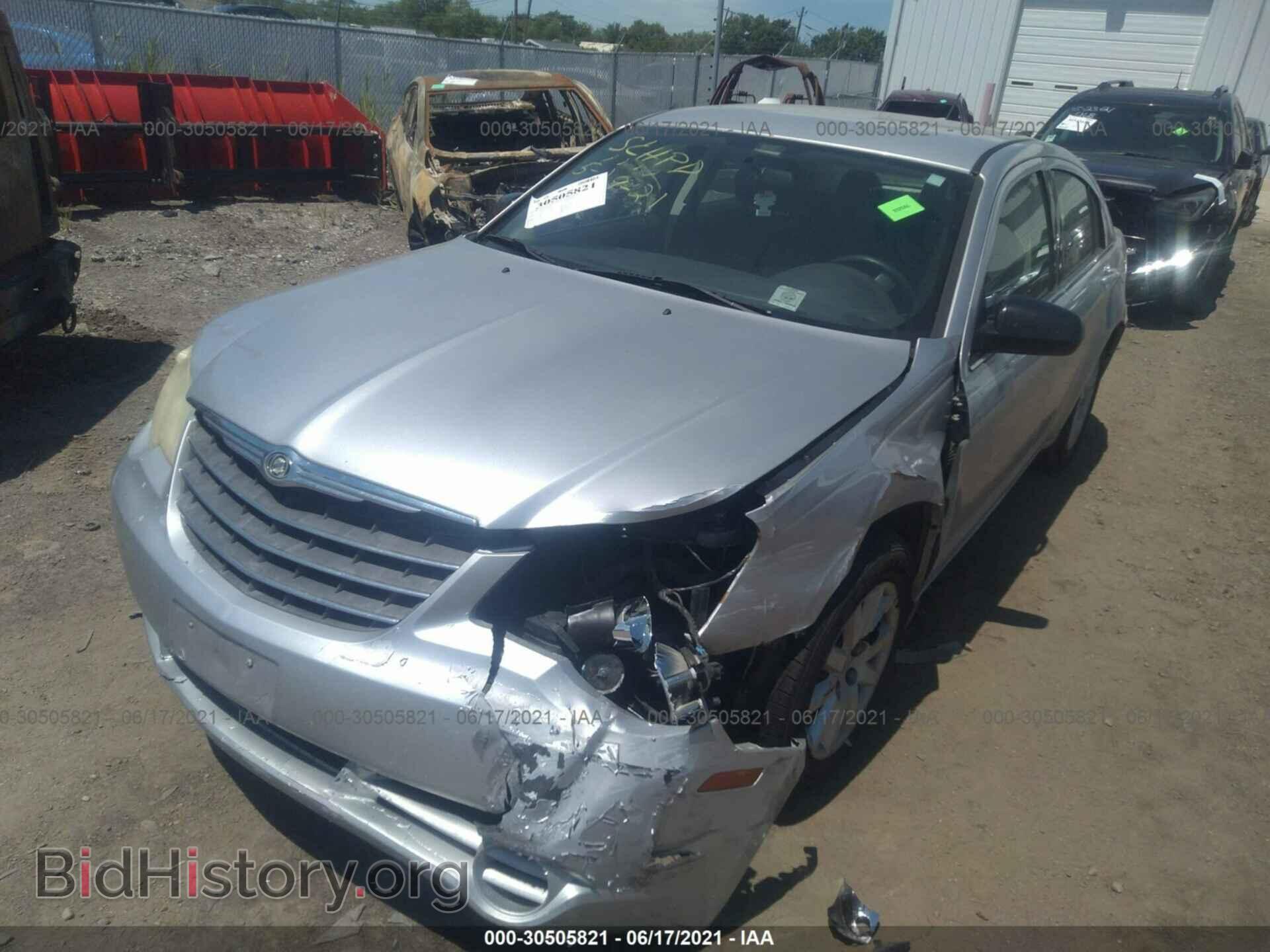 2010 CHRYSLER SEBRING - VIN: 1C3CC4FB7AN223830 - Фото 2