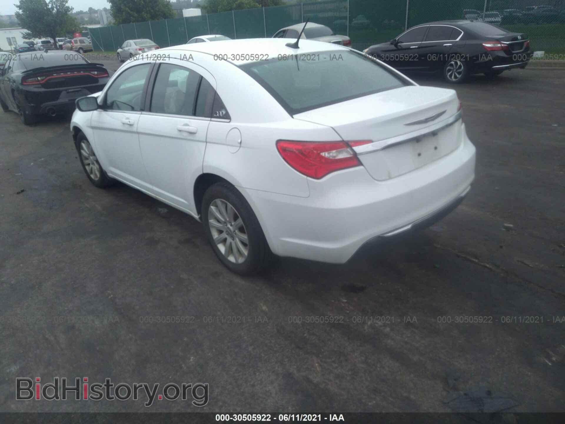 2014 CHRYSLER 200 - VIN: 1C3CCBBB4EN190947 - Фото 3