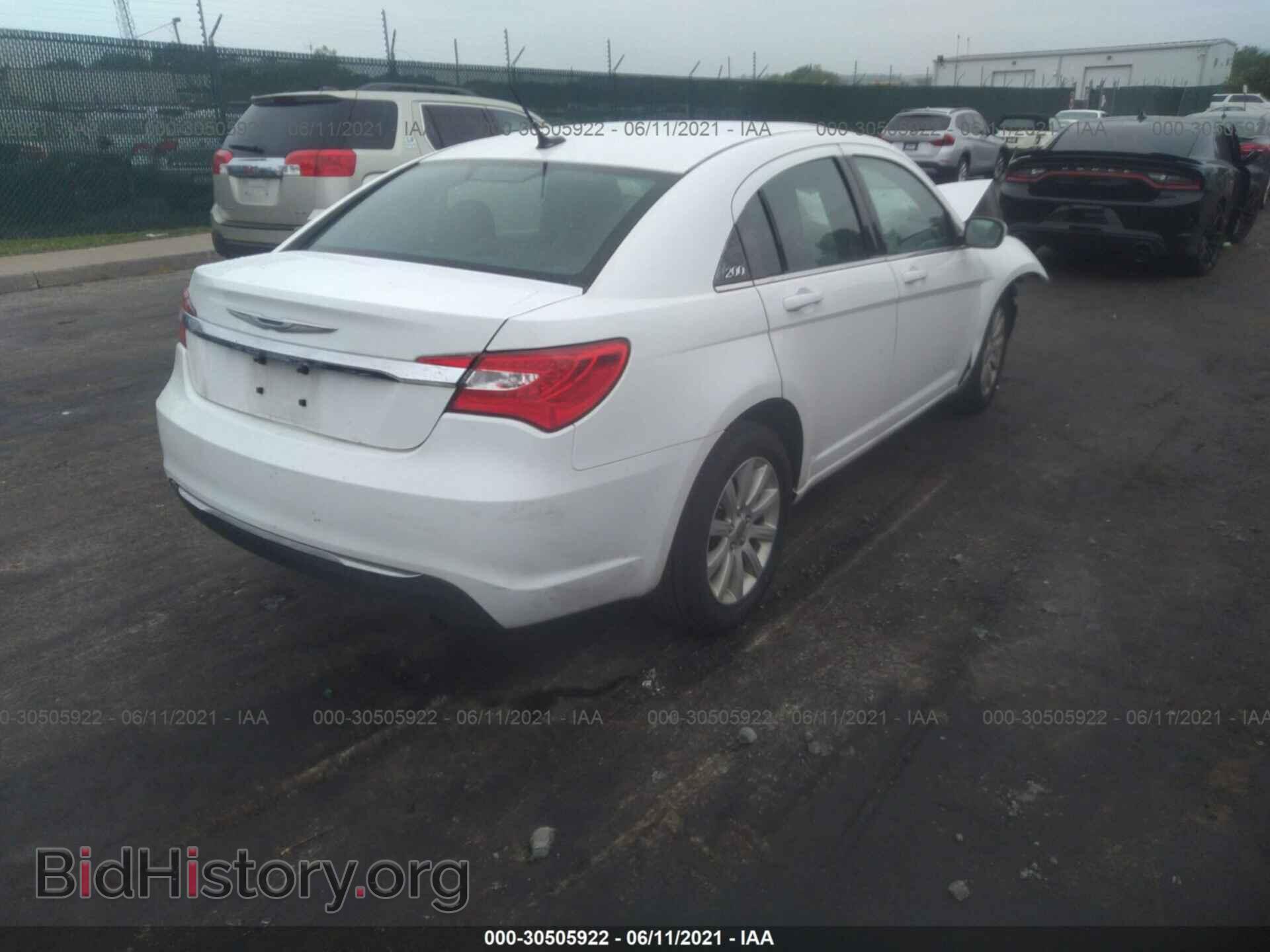 2014 CHRYSLER 200 - VIN: 1C3CCBBB4EN190947 - Фото 4