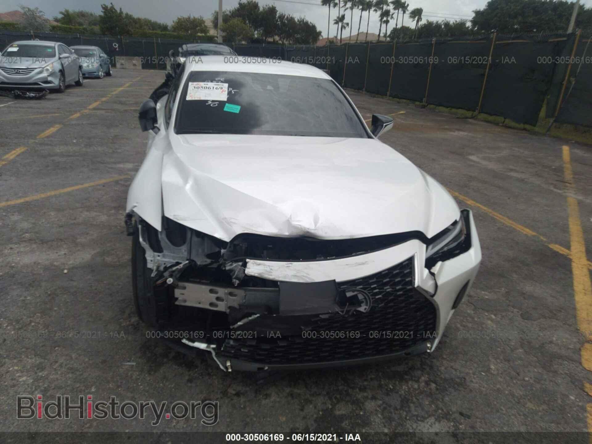 2021 LEXUS IS - VIN: JTHAA1D20M5113585 - Photo 6