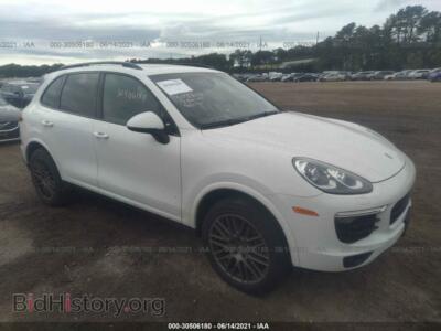 2017 Porsche CAYENNE, white — VIN WP1AA2A20HKA81495, IAAI
