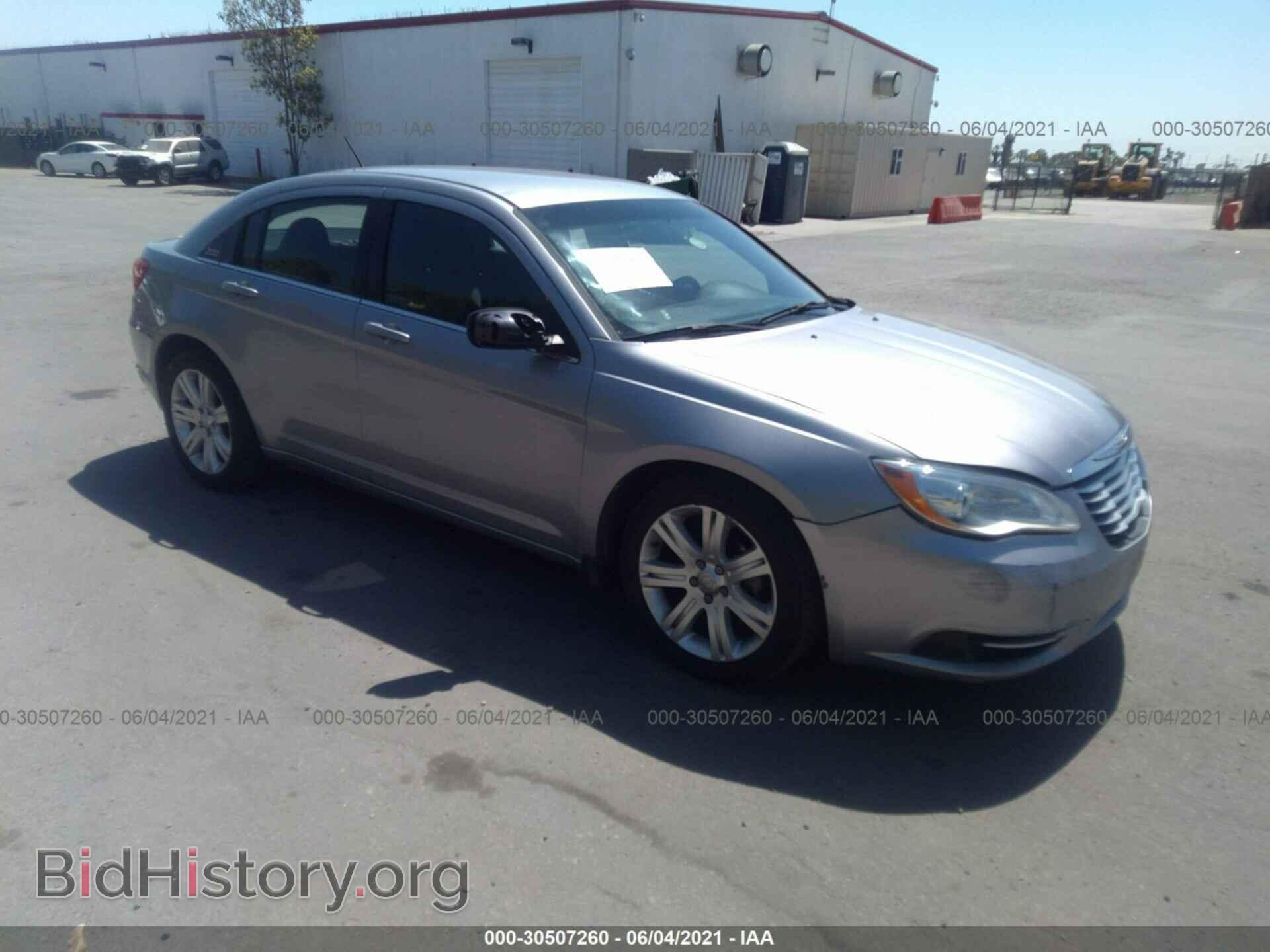 Фотография 1C3CCBAB3DN715108 - CHRYSLER 200 2013