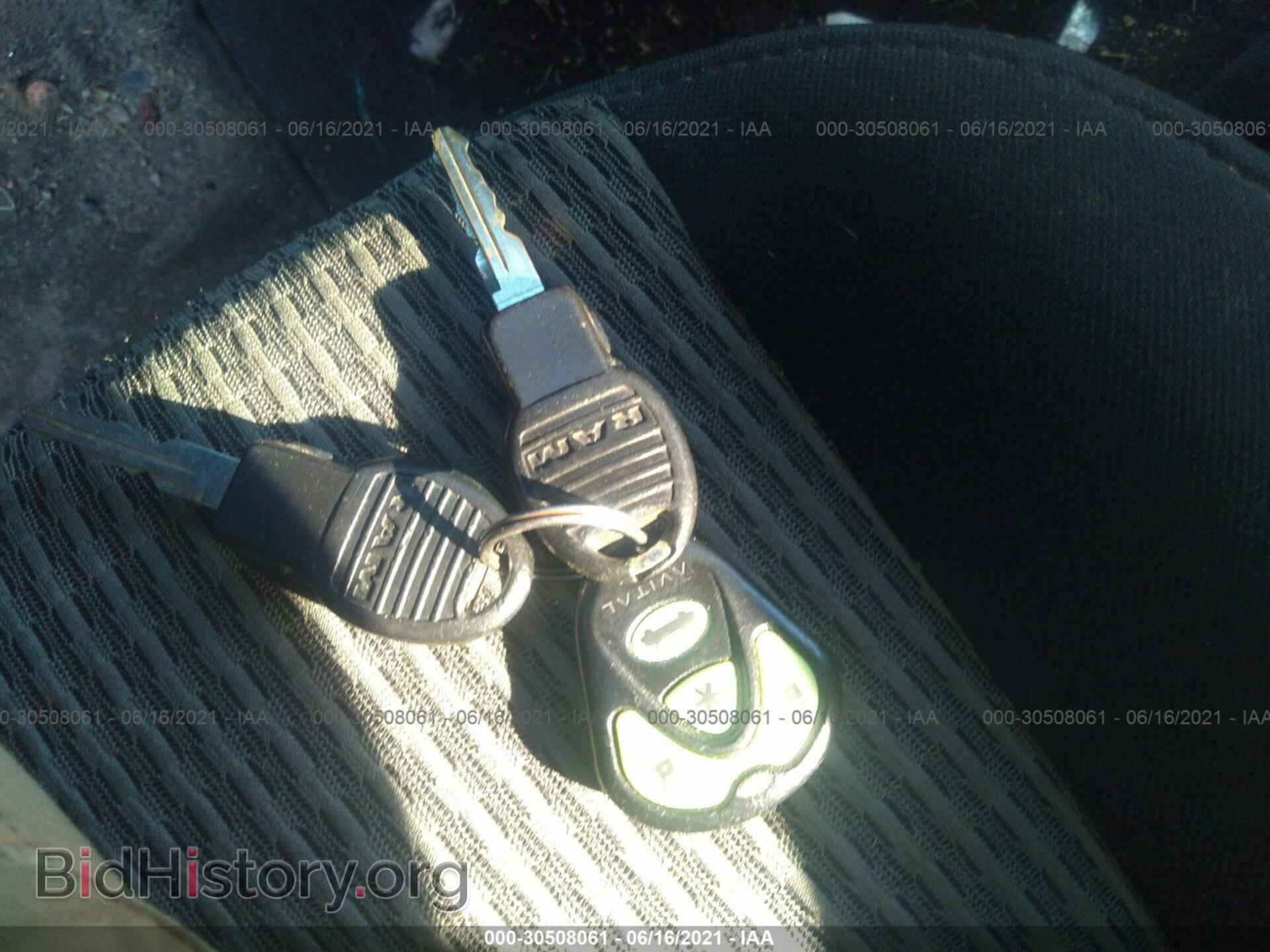 2011 RAM 1500 - VIN: 1D7RB1GP9BS526277 - Фото 11