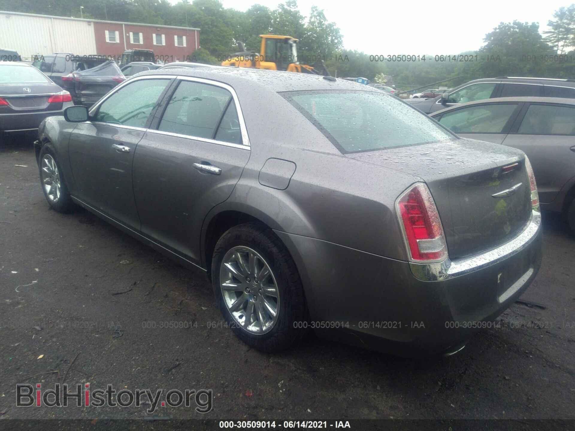 2011 CHRYSLER 300 - VIN: 2C3CA5CG2BH579656 - Фото 3