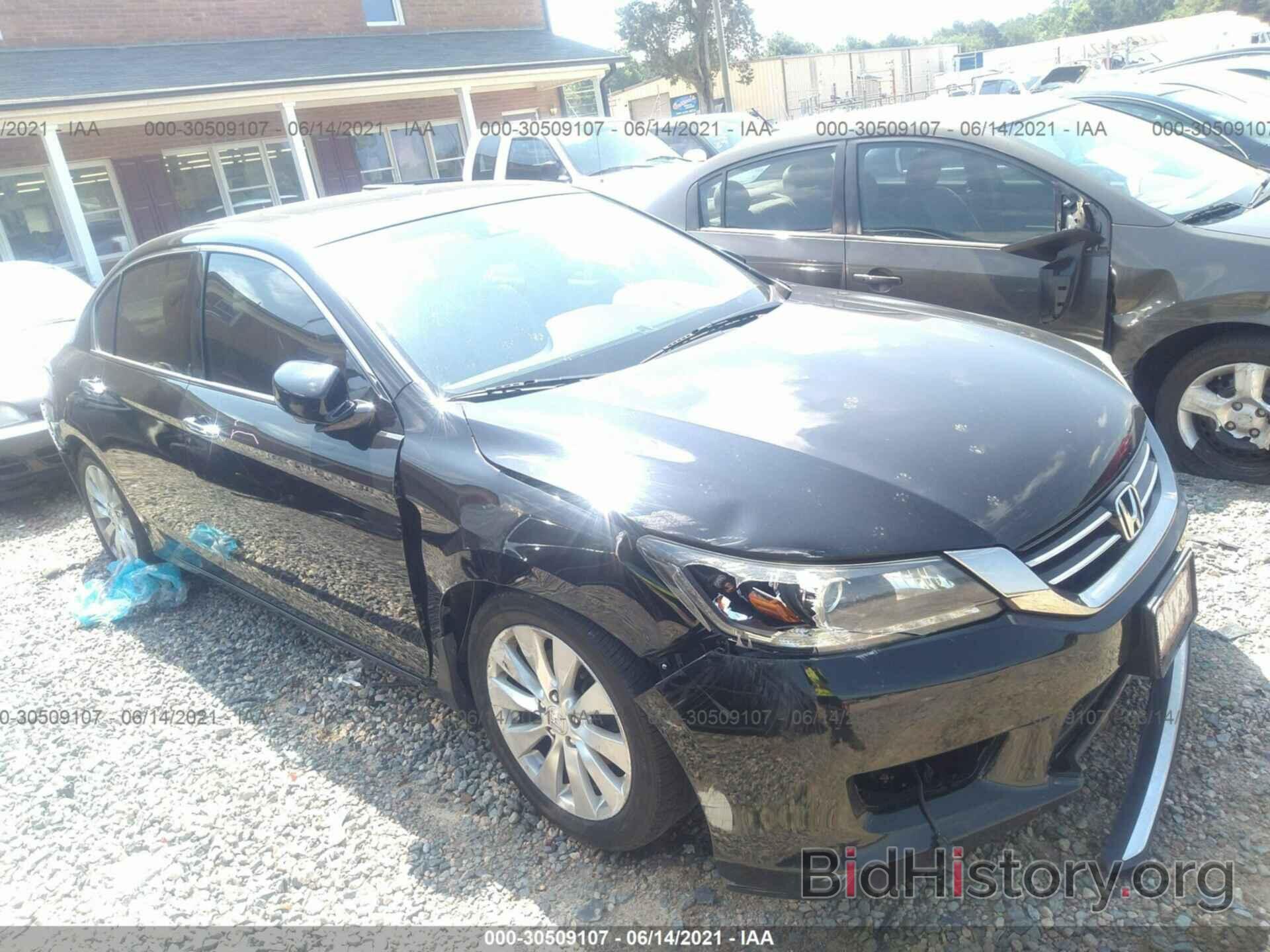 Photo 1HGCR3F85DA013717 - HONDA ACCORD SDN 2013