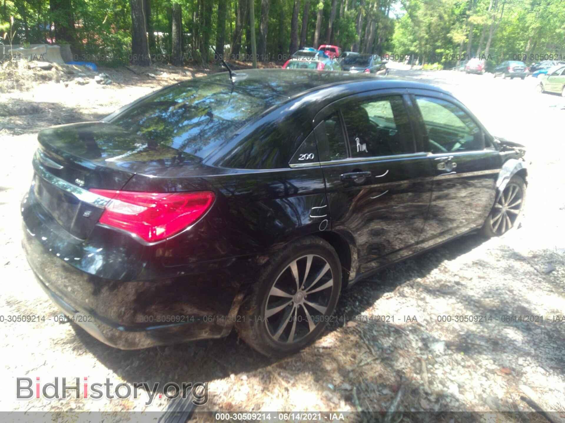 2013 CHRYSLER 200 - VIN: 1C3CCBBG4DN728010 - Photo 4