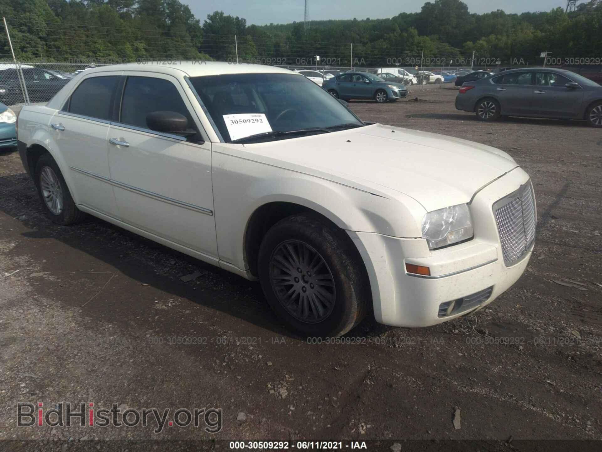 Photo 2C3CA1CV5AH320312 - CHRYSLER 300 2010