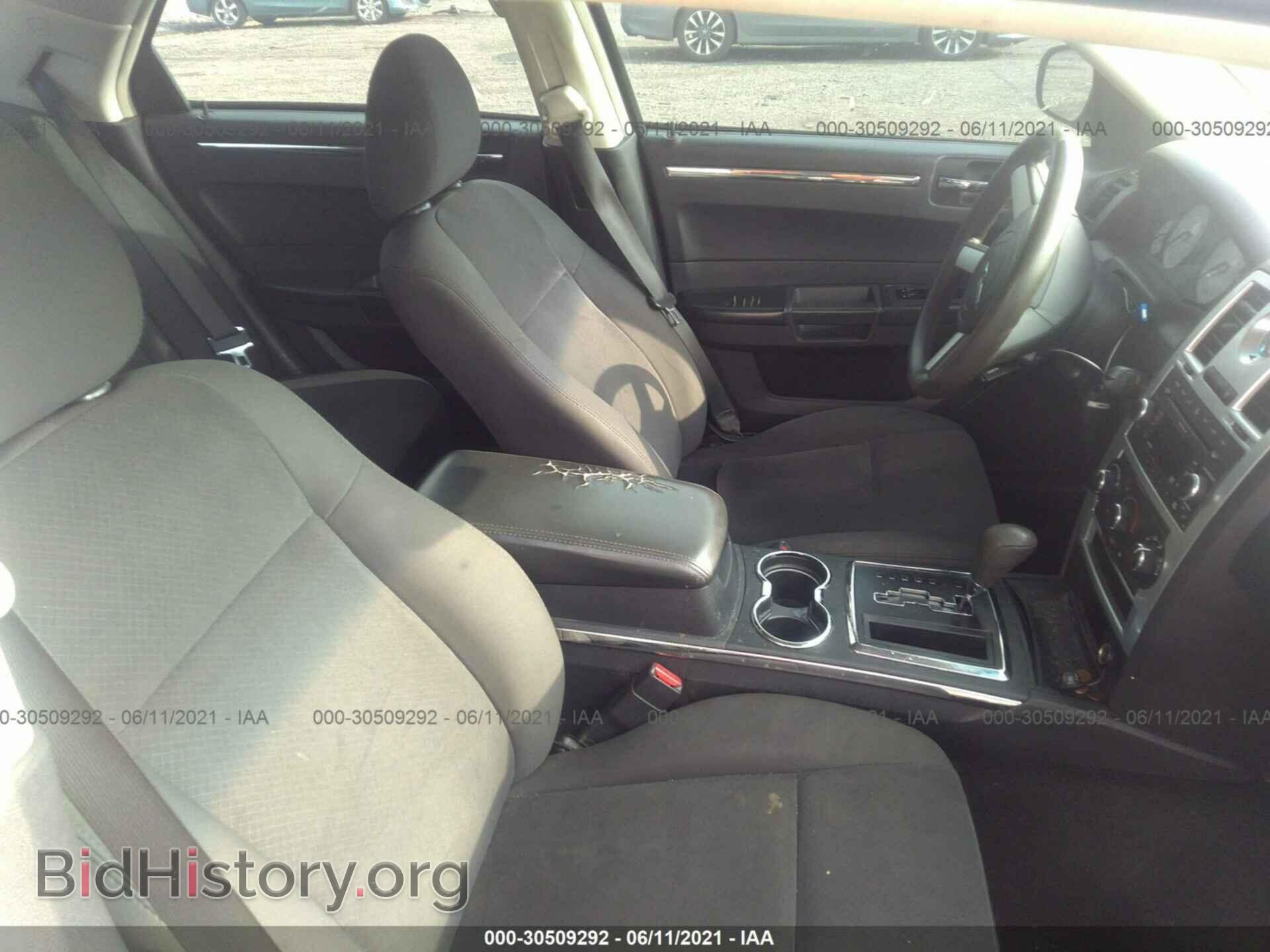 2010 CHRYSLER 300 - VIN: 2C3CA1CV5AH320312 - Фото 5