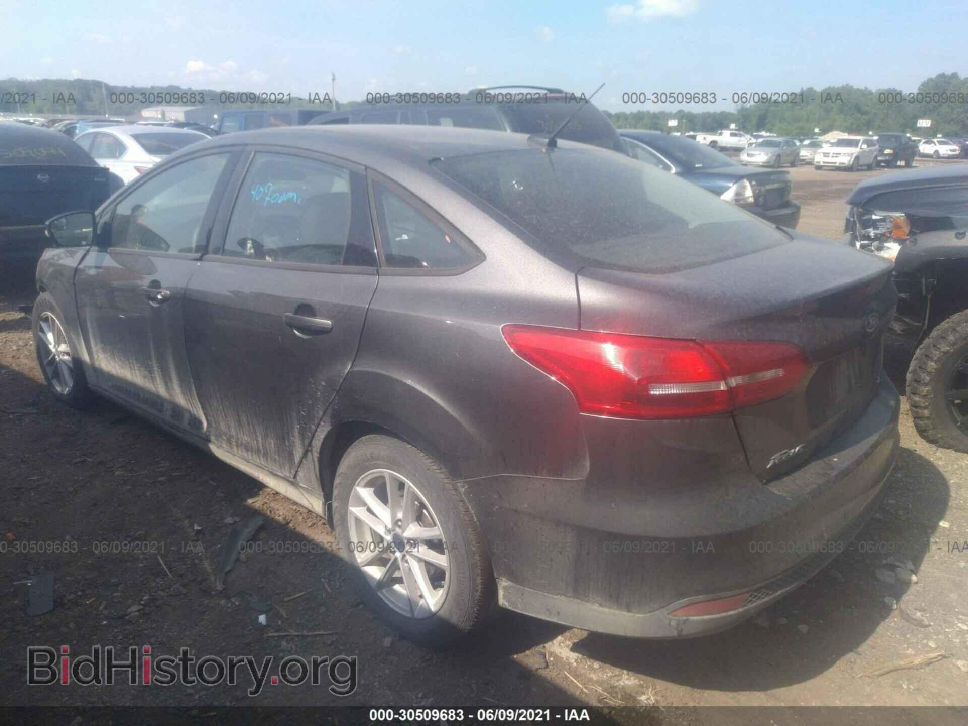 2017 FORD FOCUS - VIN: 1FADP3F22HL320119 - Фото 3