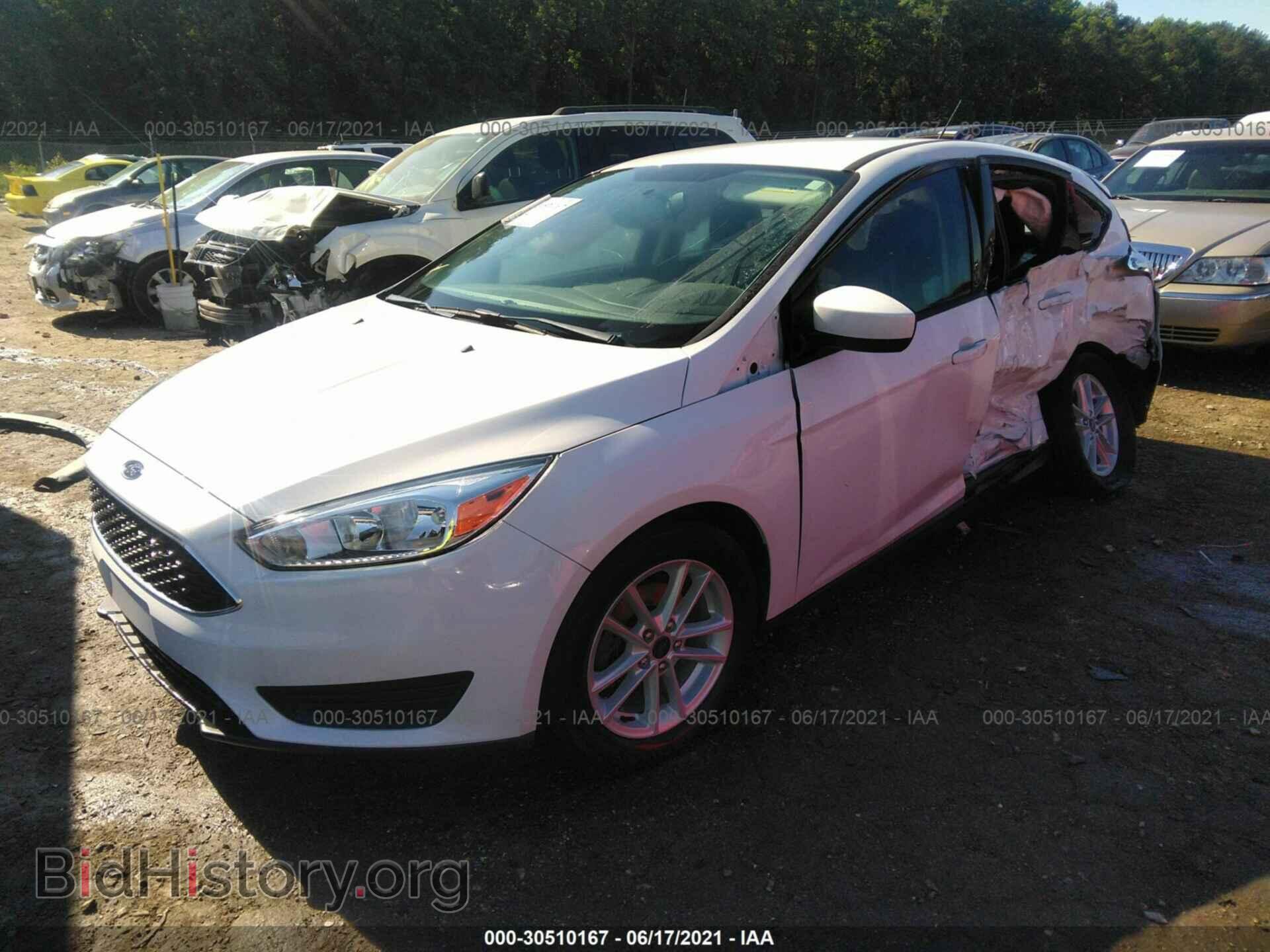 2018 FORD FOCUS - VIN: 1FADP3K25JL307666 - Фото 2