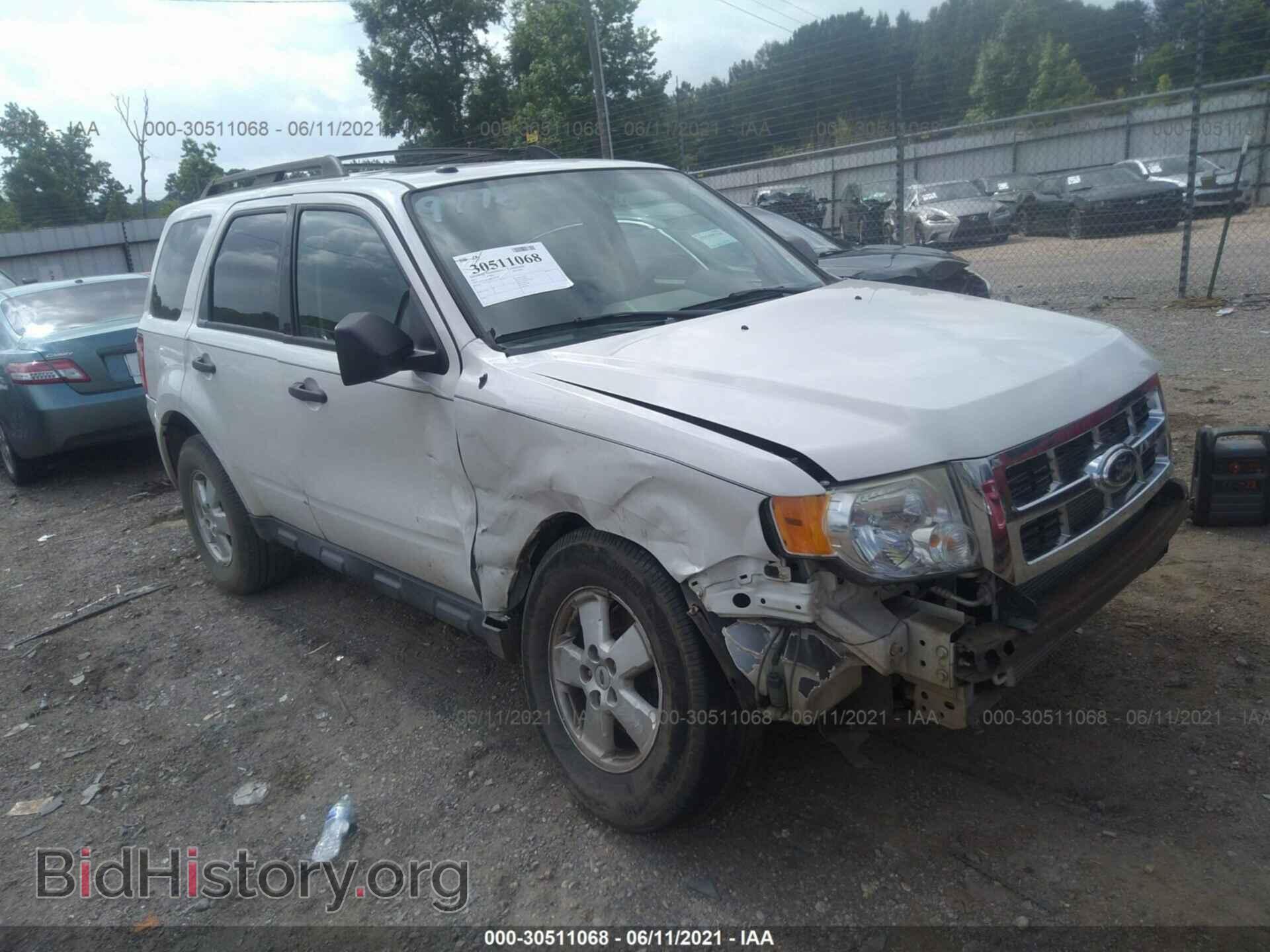 Фотография 1FMCU0D70BKB19128 - FORD ESCAPE 2011
