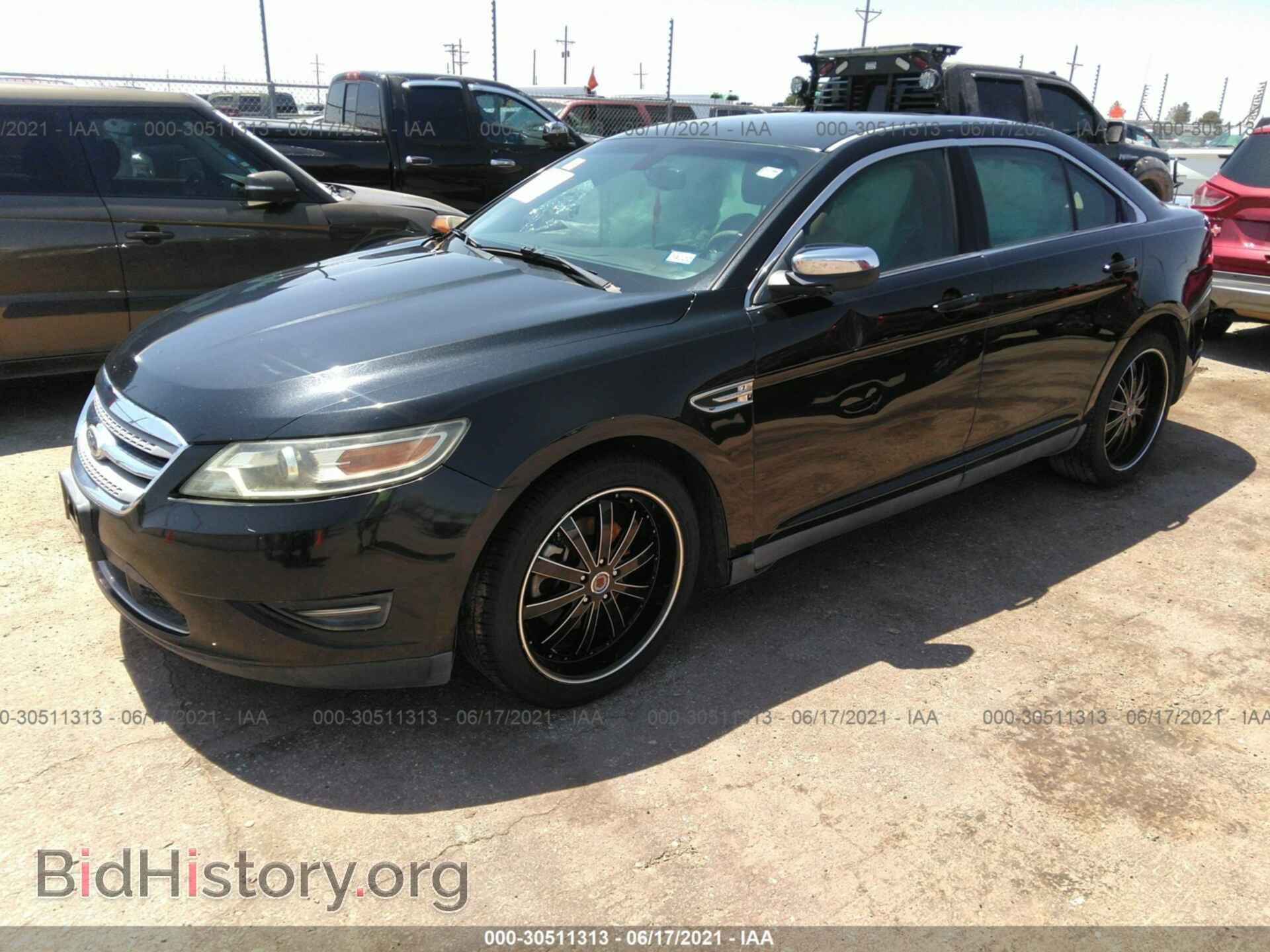 2011 FORD TAURUS - VIN: 1FAHP2FW6BG150734 - Фото 2