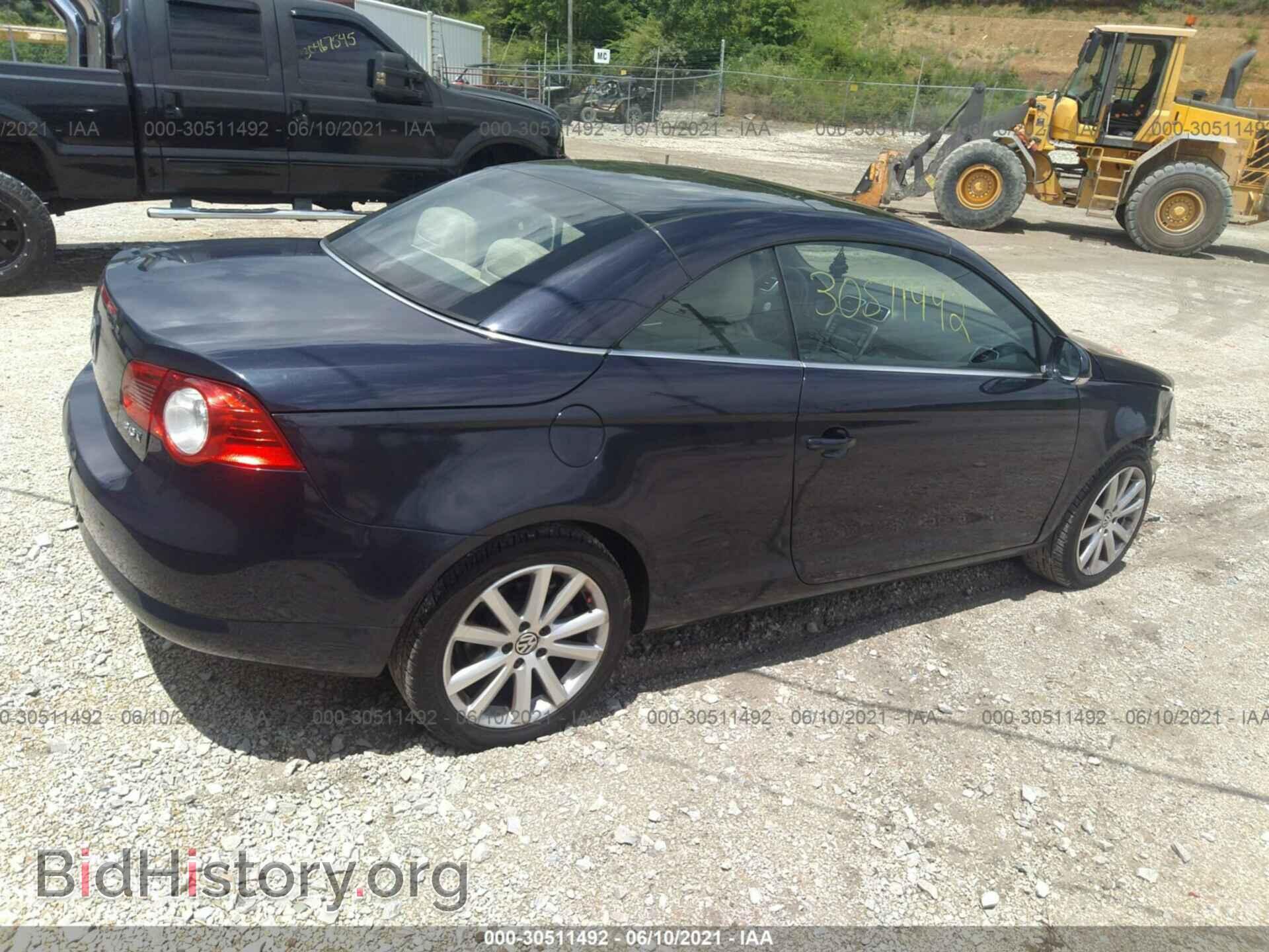 2007 VOLKSWAGEN EOS - VIN: WVWFA71FX7V002712 - Фото 4