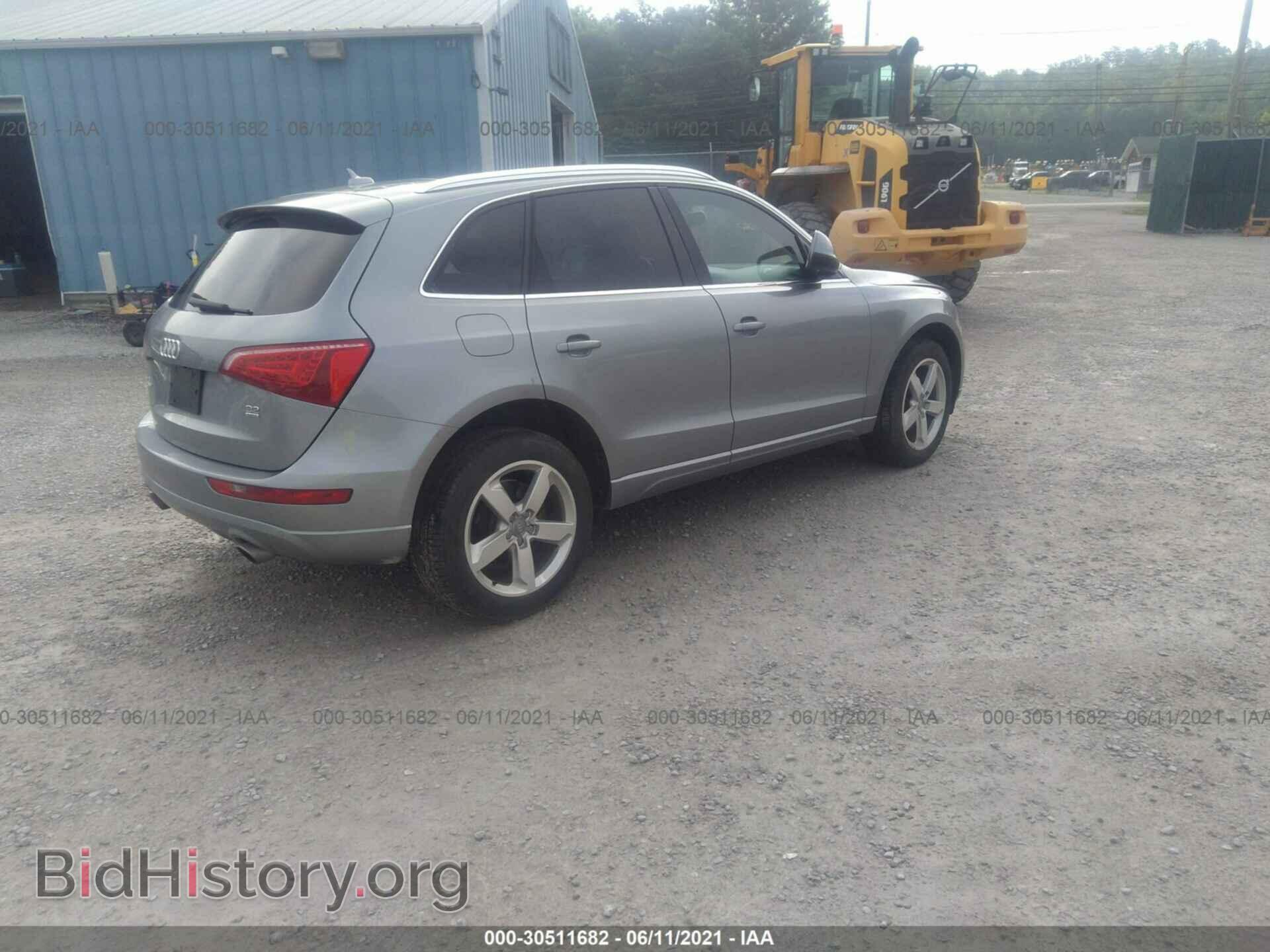 2010 AUDI Q5 - VIN: WA1LKAFP9AA067896 - Фото 4