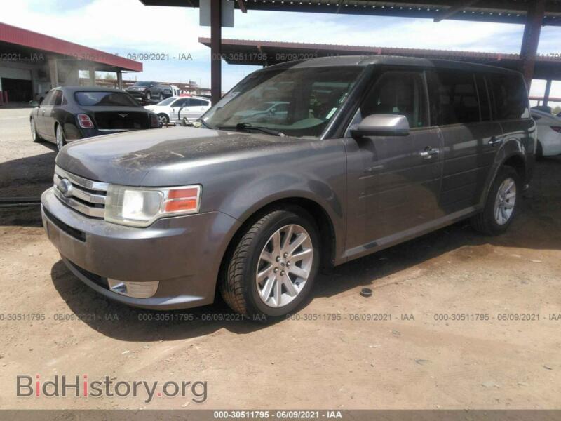 2010 Ford FLEX (VIN 2FMGK5CC2ABB29171) — фото 2 из 11