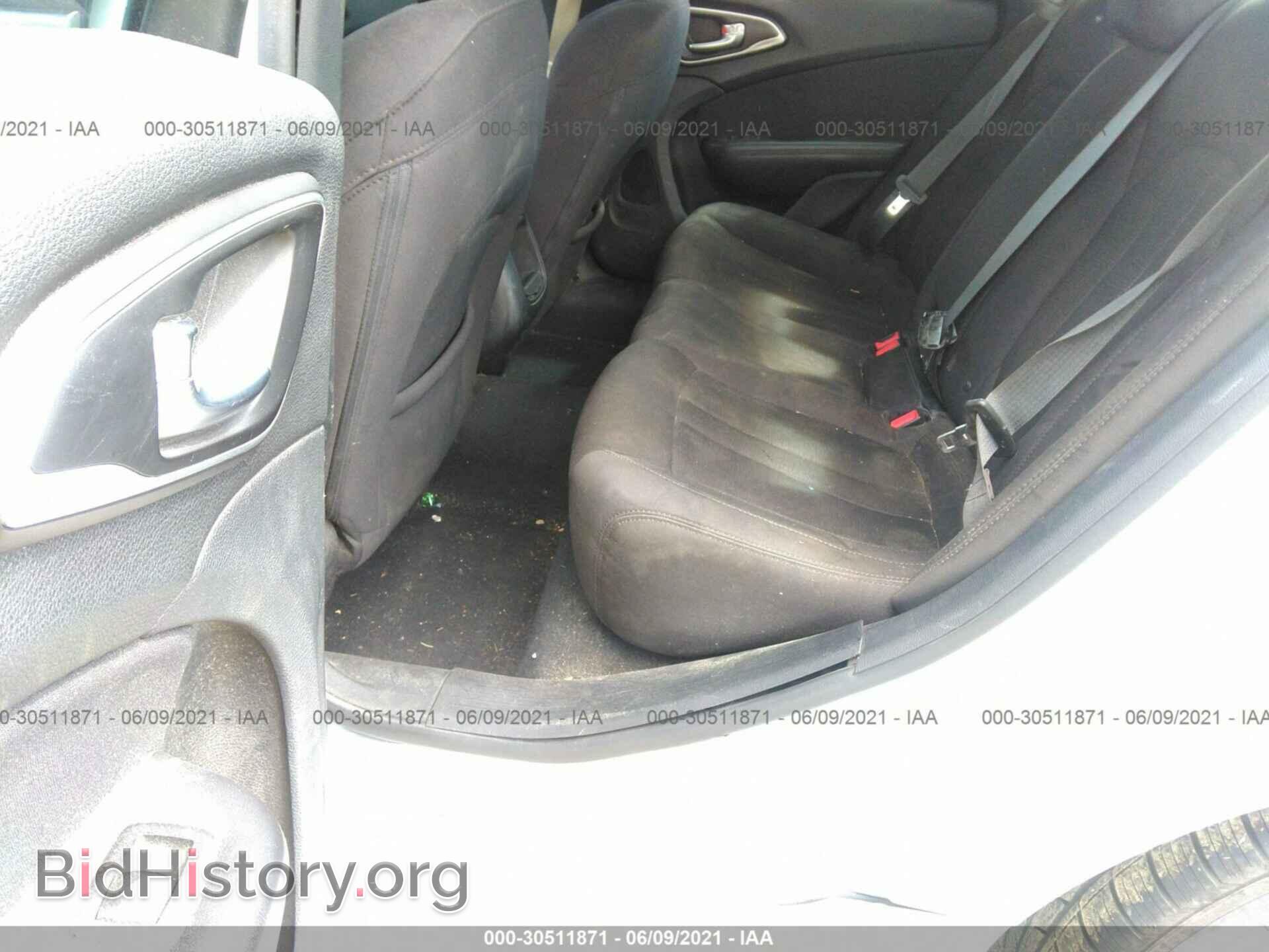 2015 CHRYSLER 200 - VIN: 1C3CCCAB2FN535501 - Фото 8