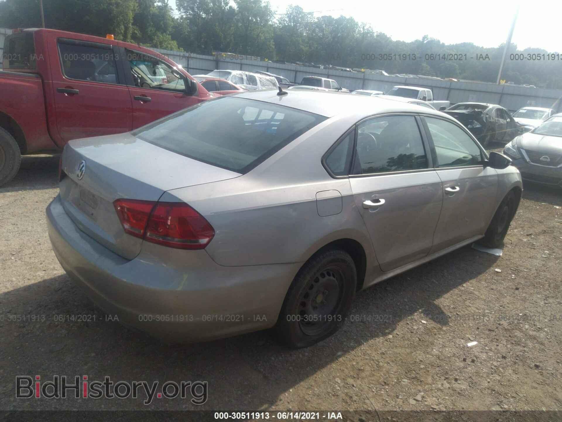 2012 VOLKSWAGEN PASSAT - VIN: 1VWAP7A36CC019637 - Фото 4