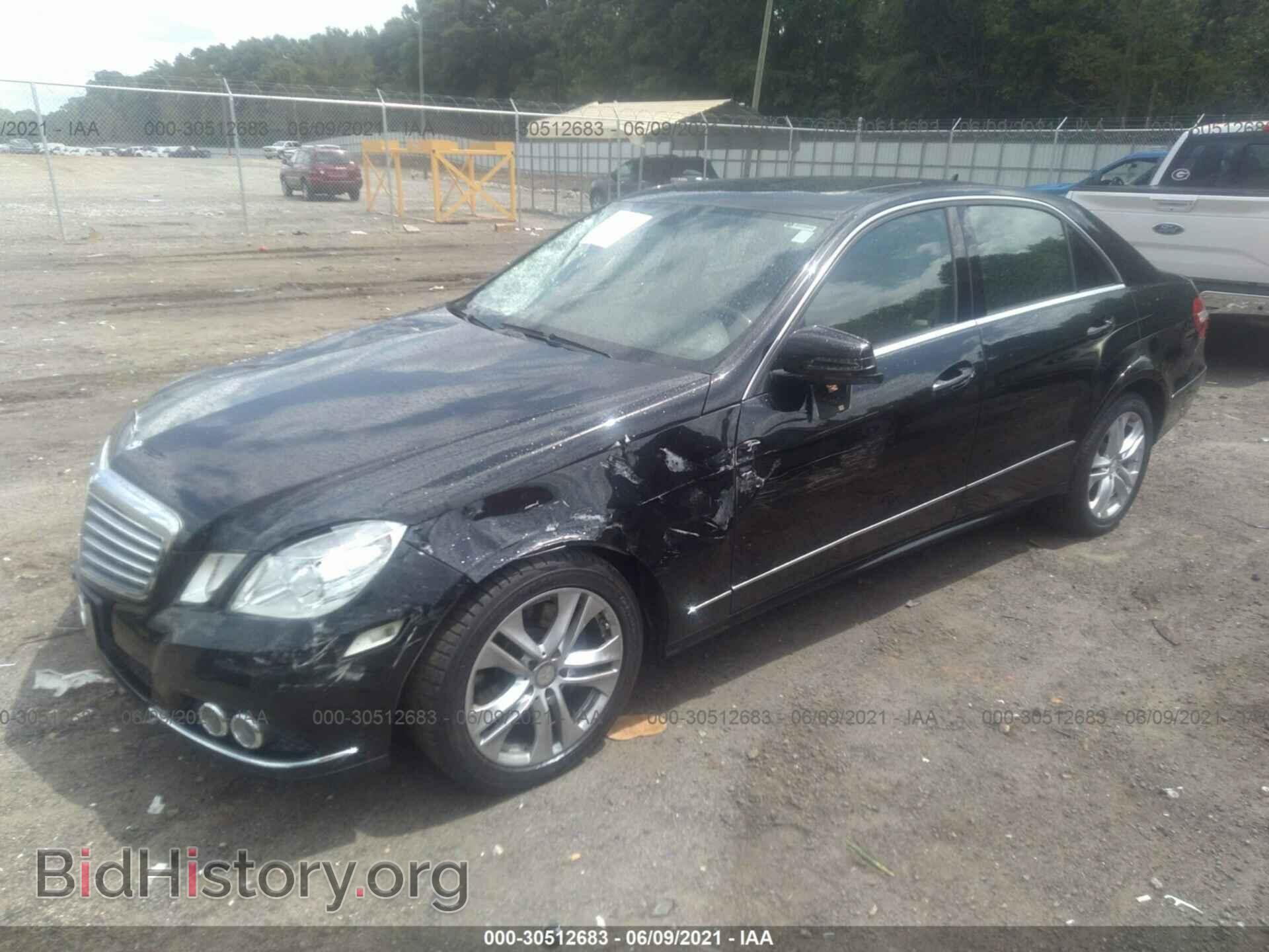 2011 MERCEDES-BENZ E-CLASS - VIN: WDDHF8HB9BA469547 - Фото 2